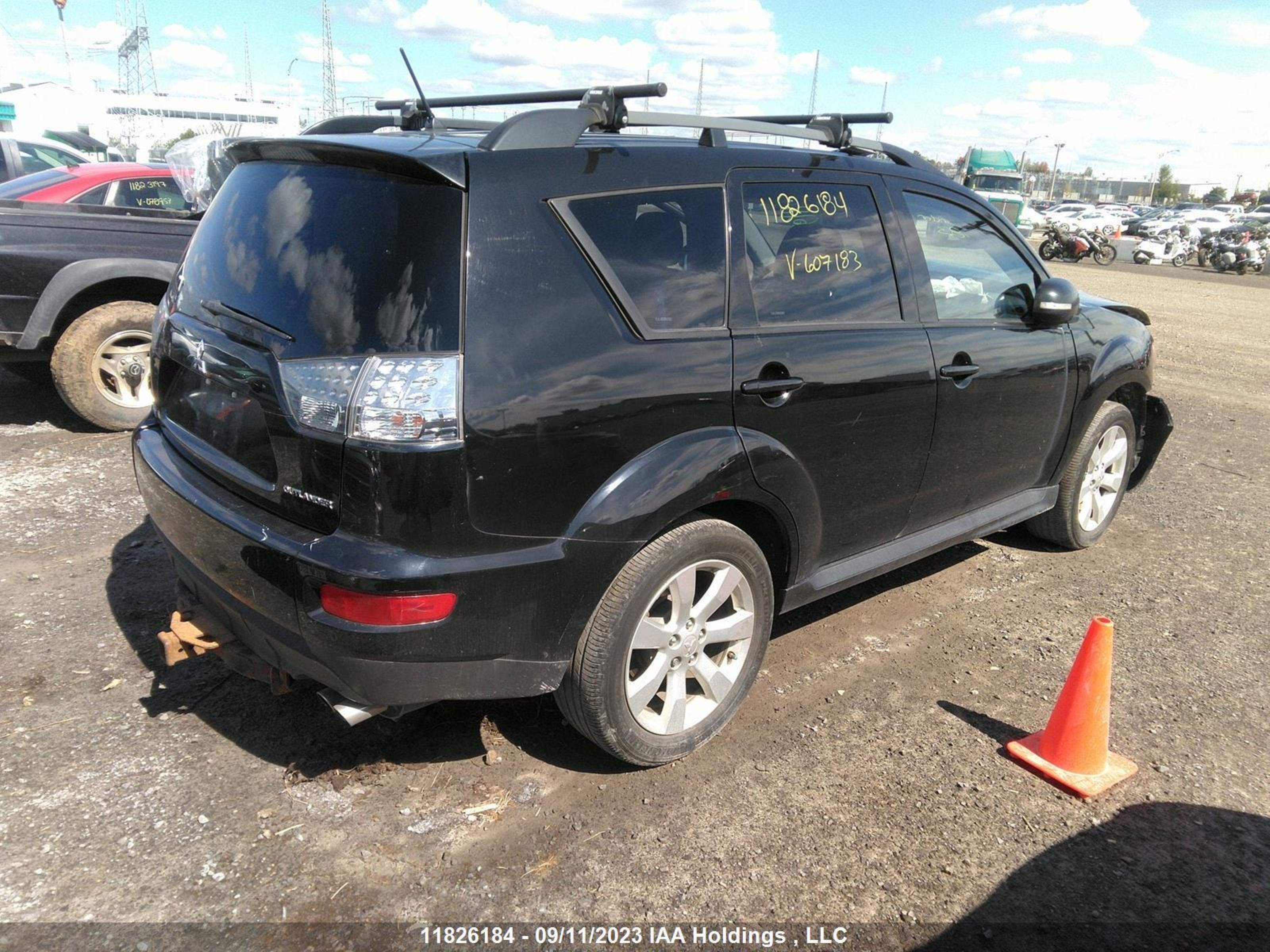 Photo 3 VIN: JA4JT3AXXCU607183 - MITSUBISHI OUTLANDER 