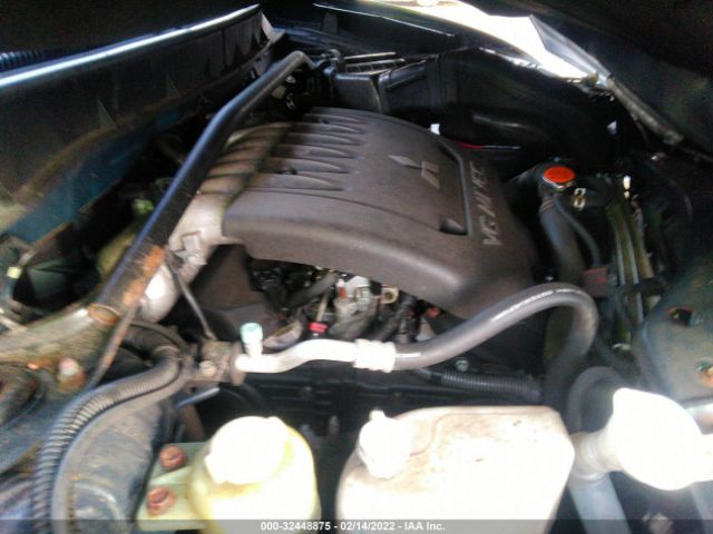 Photo 9 VIN: JA4JT4AX4AZ007345 - MITSUBISHI OUTLANDER 