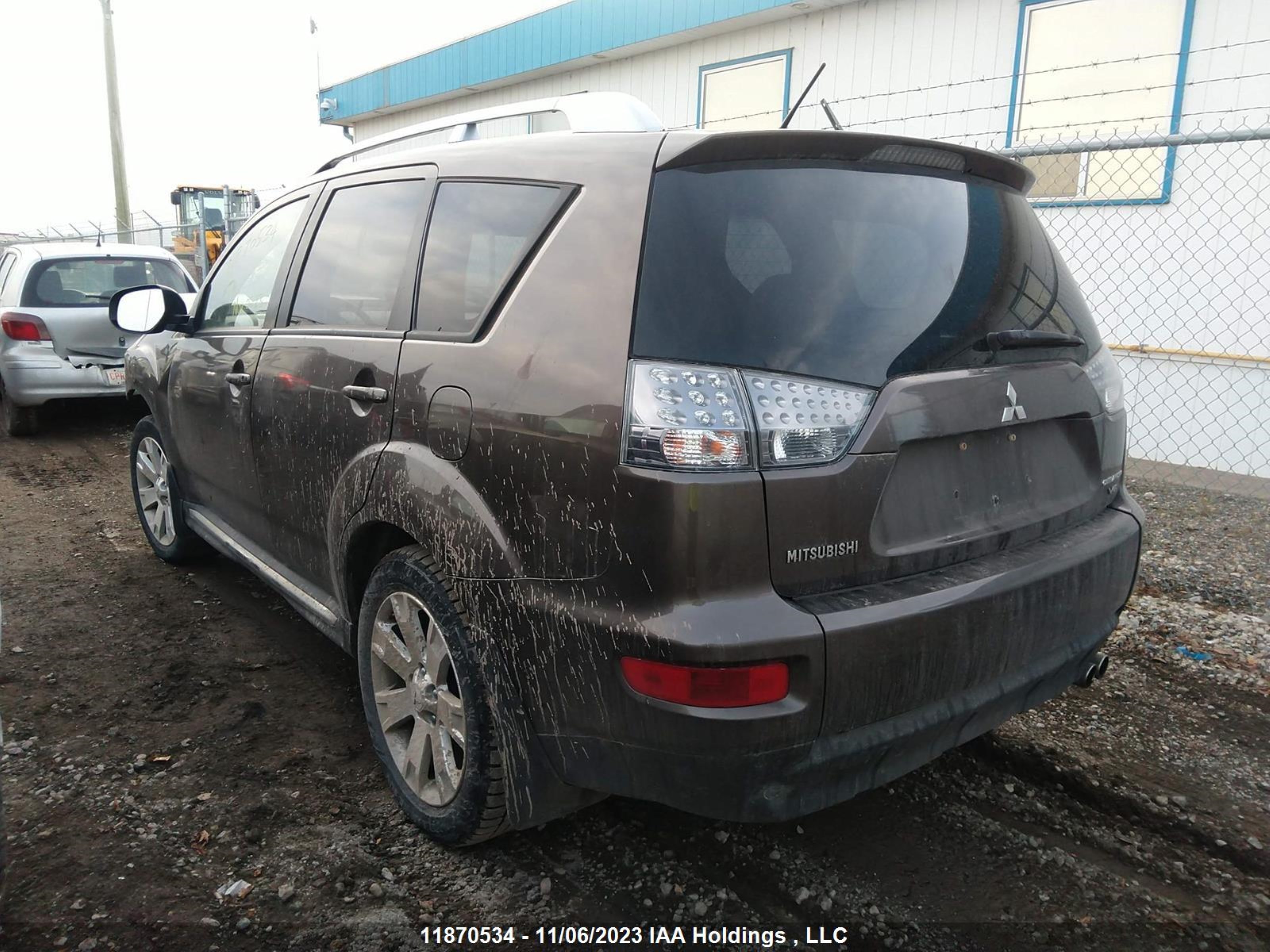 Photo 2 VIN: JA4JT5AX0AZ603980 - MITSUBISHI OUTLANDER 