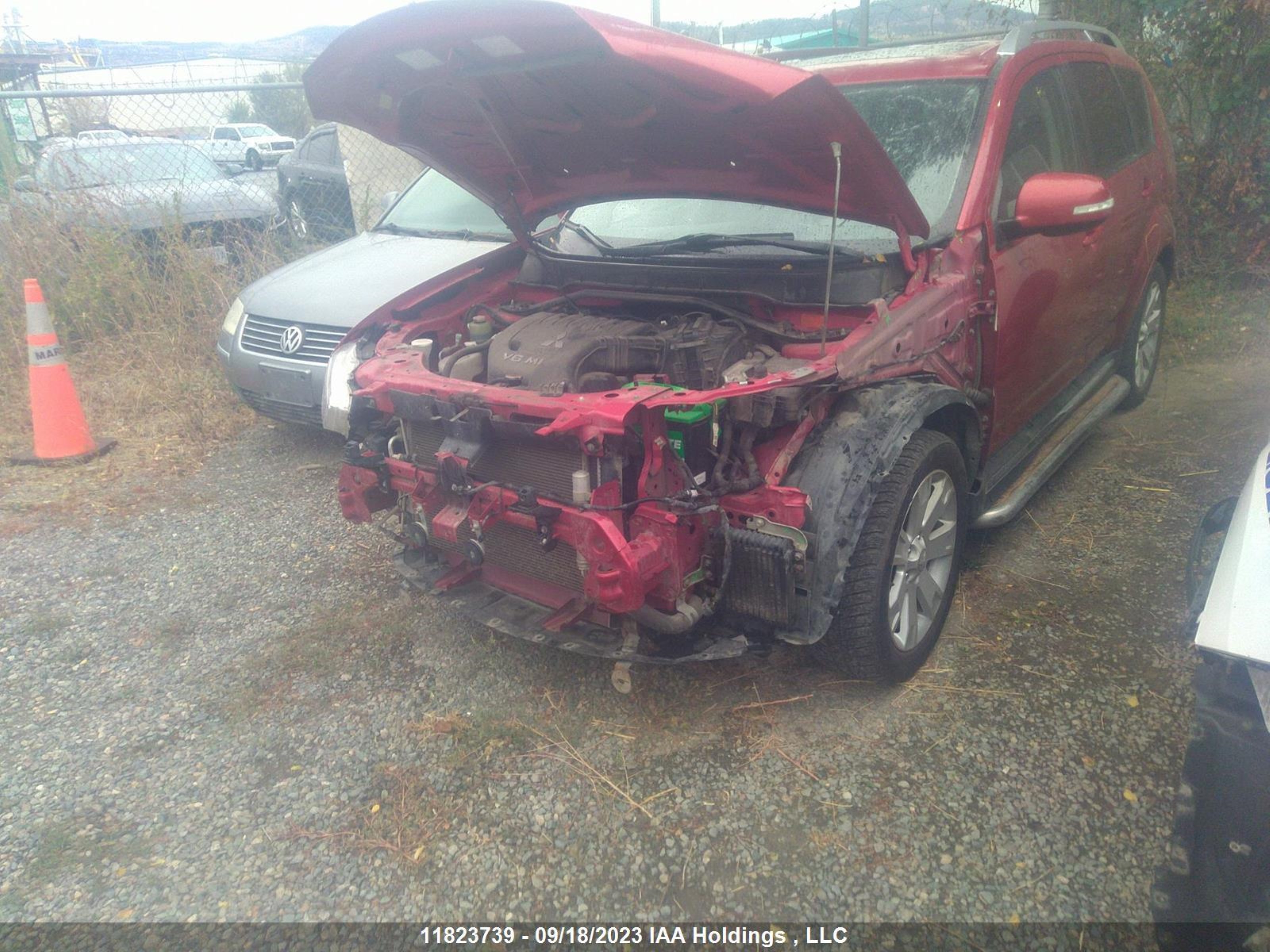 Photo 5 VIN: JA4JT5AX2AZ602541 - MITSUBISHI OUTLANDER 