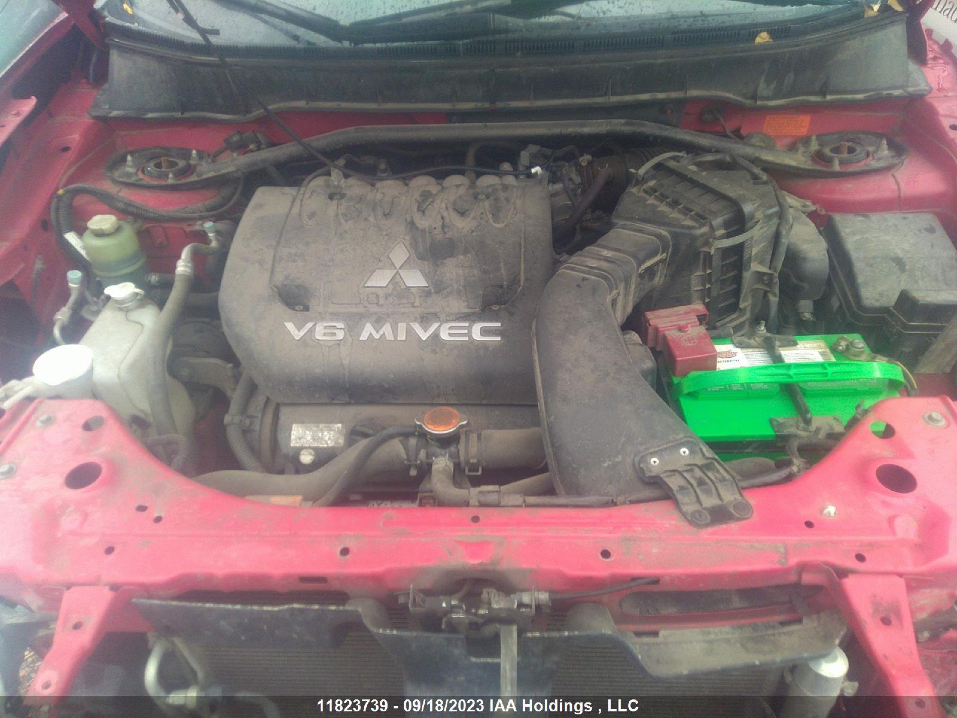 Photo 9 VIN: JA4JT5AX2AZ602541 - MITSUBISHI OUTLANDER 