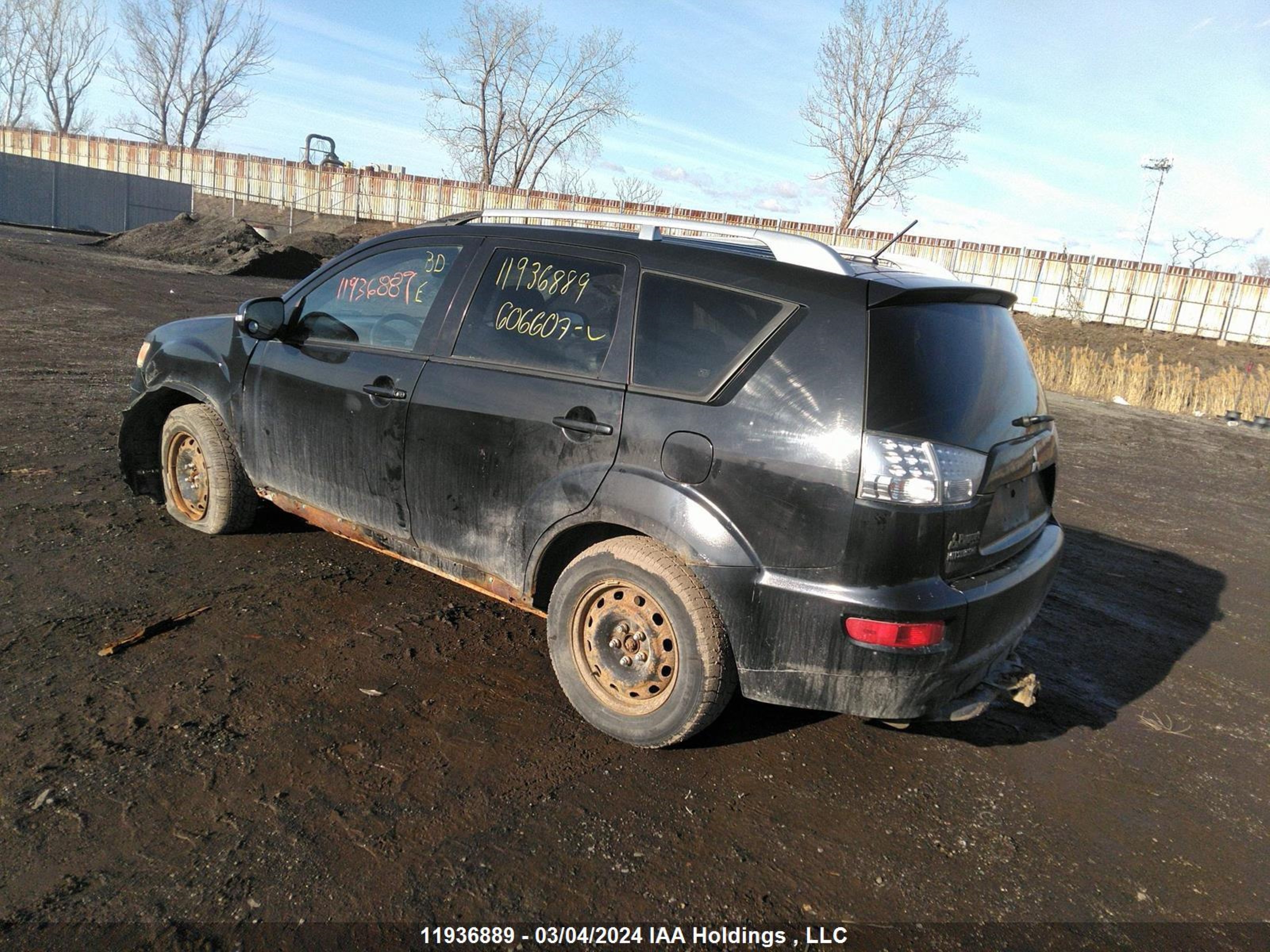 Photo 2 VIN: JA4JT5AX4AZ606607 - MITSUBISHI OUTLANDER 