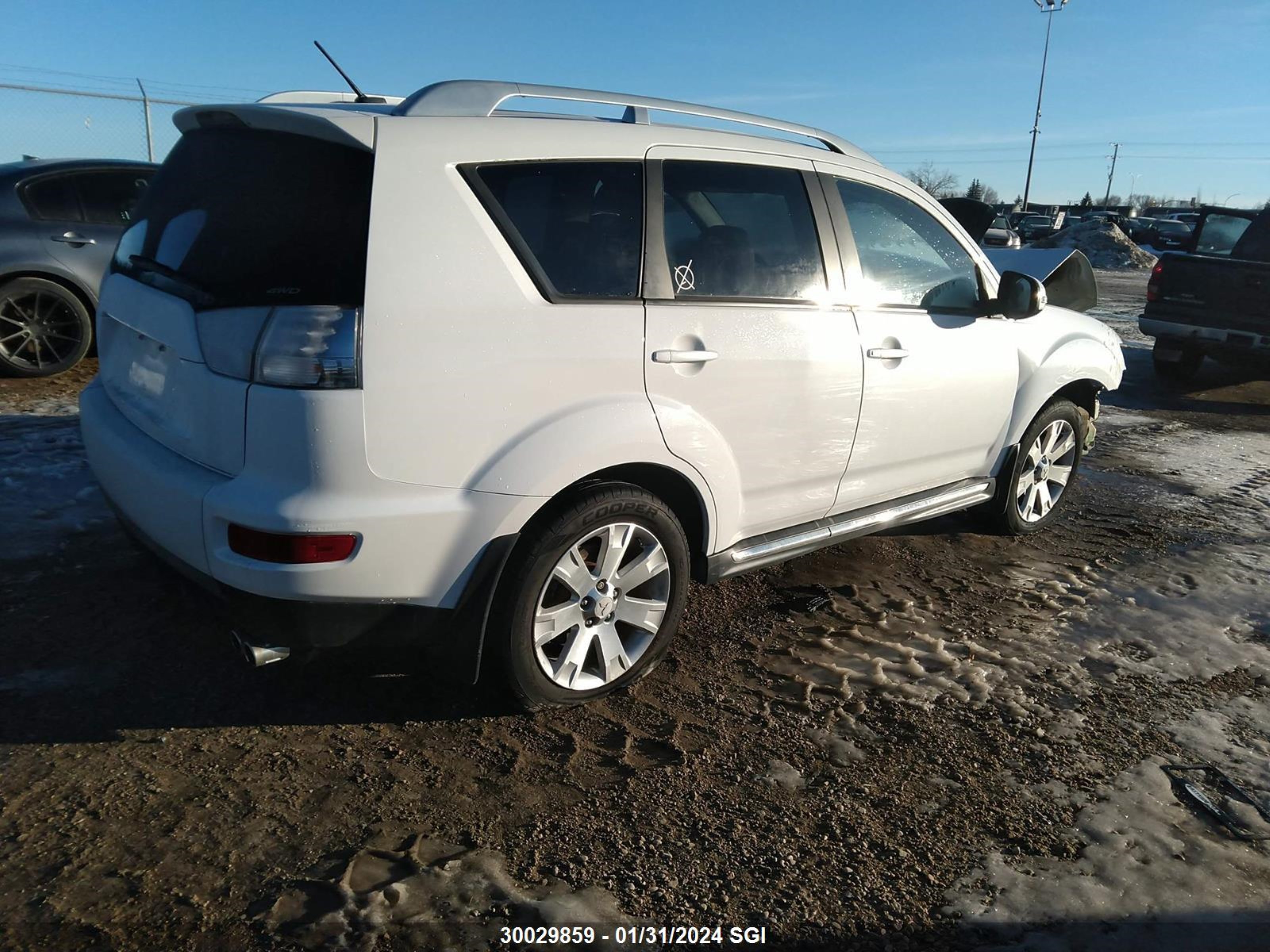 Photo 3 VIN: JA4JT5AX4AZ606980 - MITSUBISHI OUTLANDER 