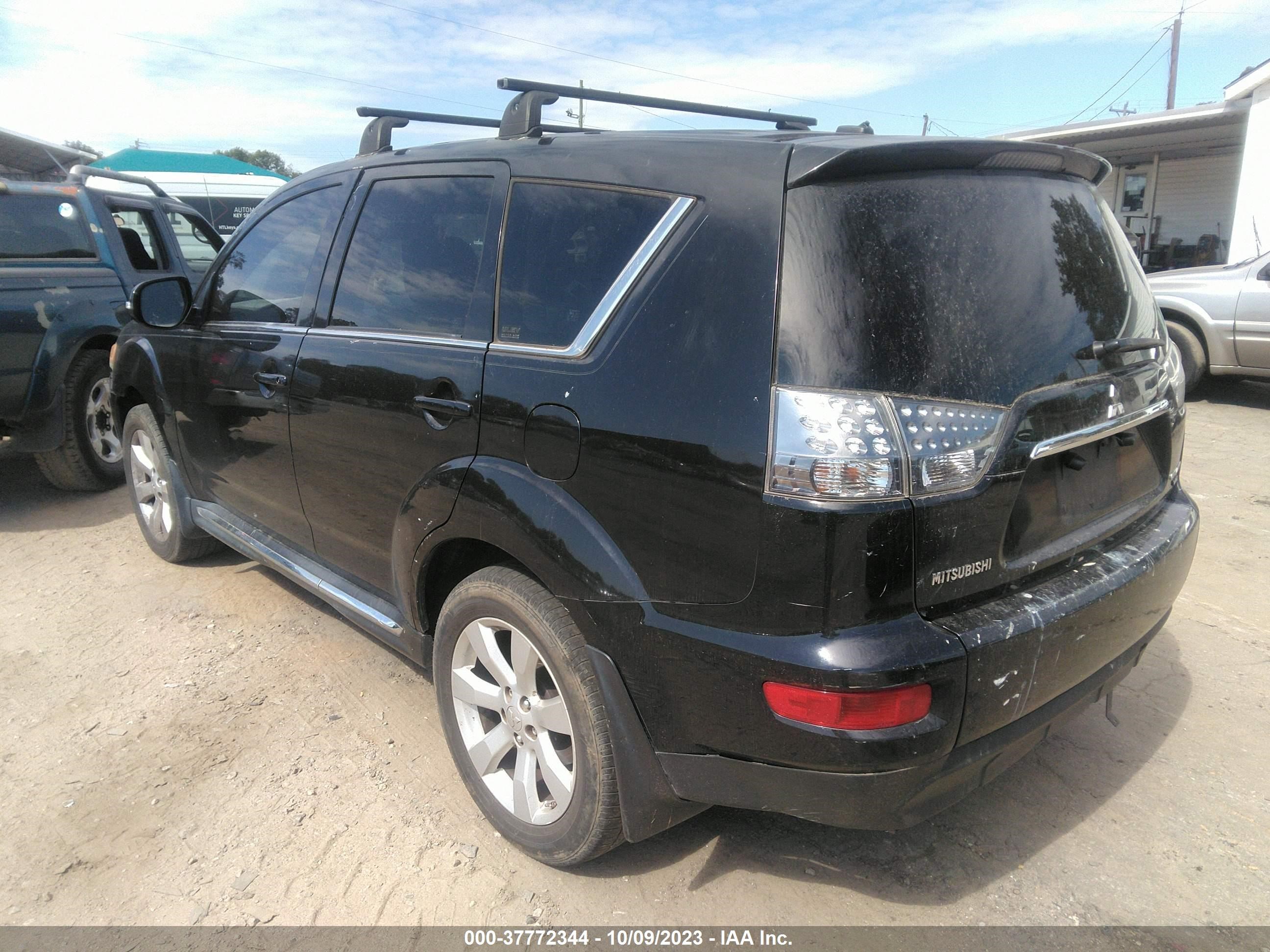 Photo 2 VIN: JA4JT5AX6AZ014139 - MITSUBISHI OUTLANDER 