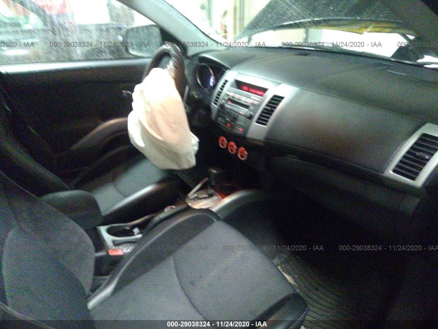 Photo 4 VIN: JA4JT5AX7AZ003022 - MITSUBISHI OUTLANDER 