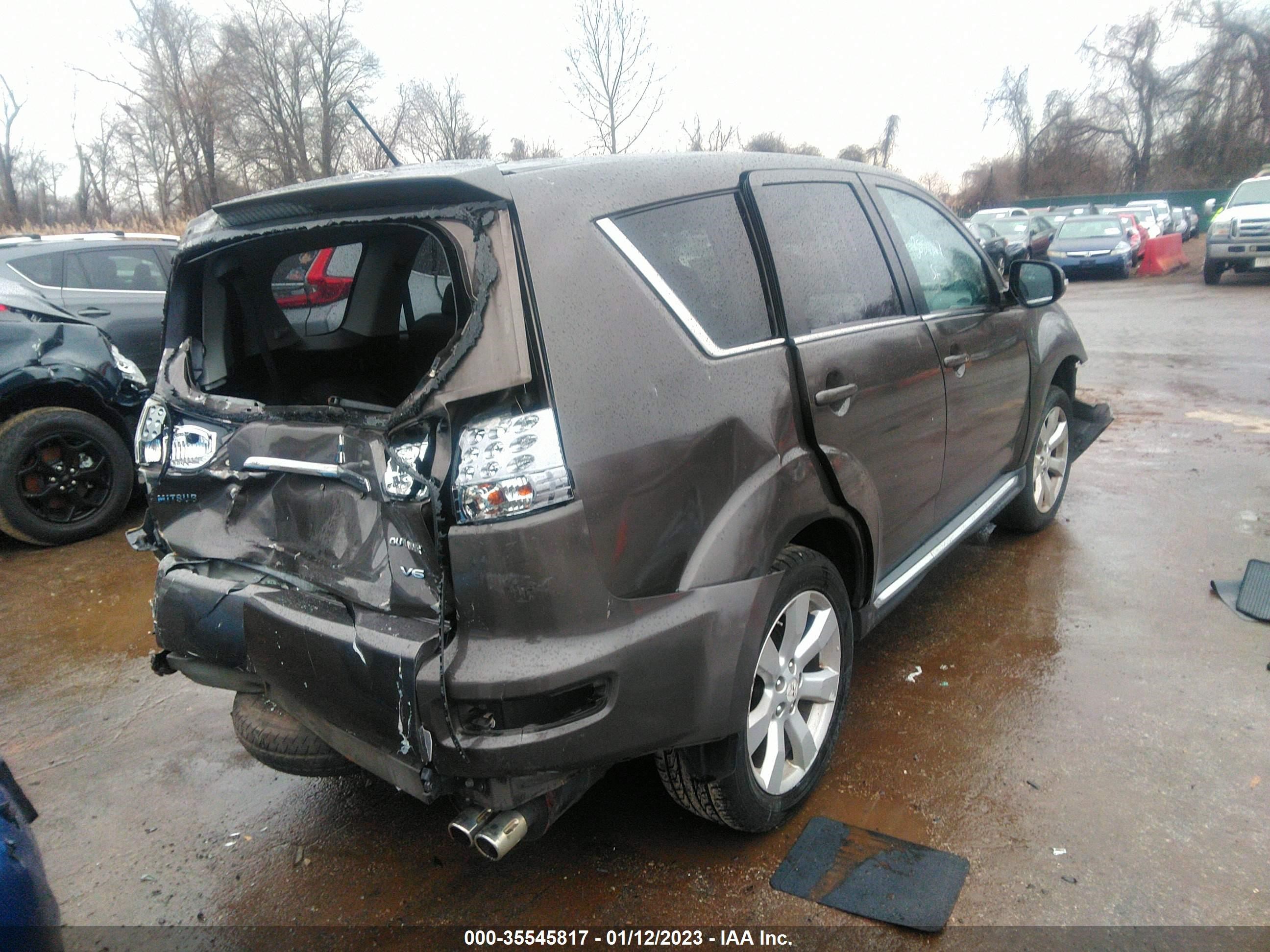 Photo 3 VIN: JA4JT5AX7AZ014151 - MITSUBISHI OUTLANDER 