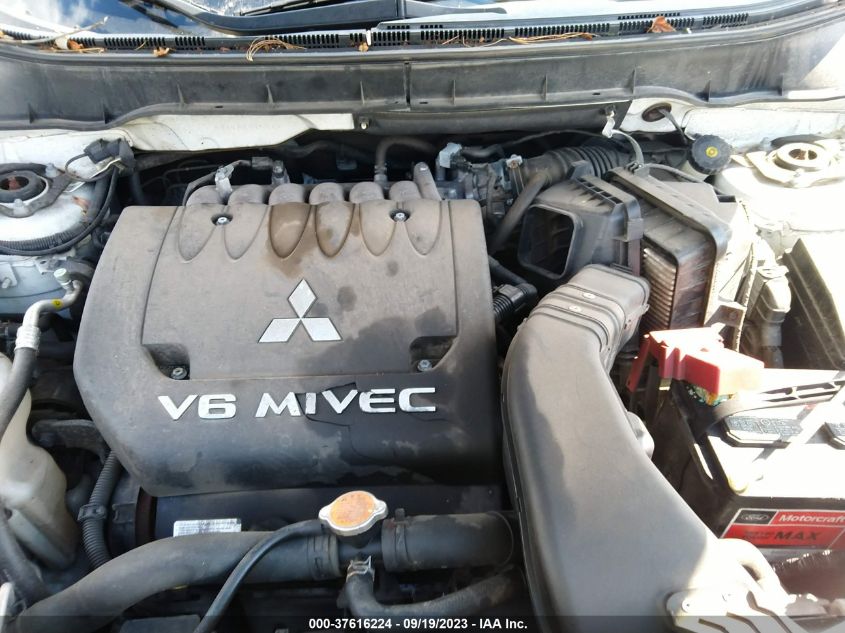 Photo 9 VIN: JA4JT5AX7CU015882 - MITSUBISHI OUTLANDER 