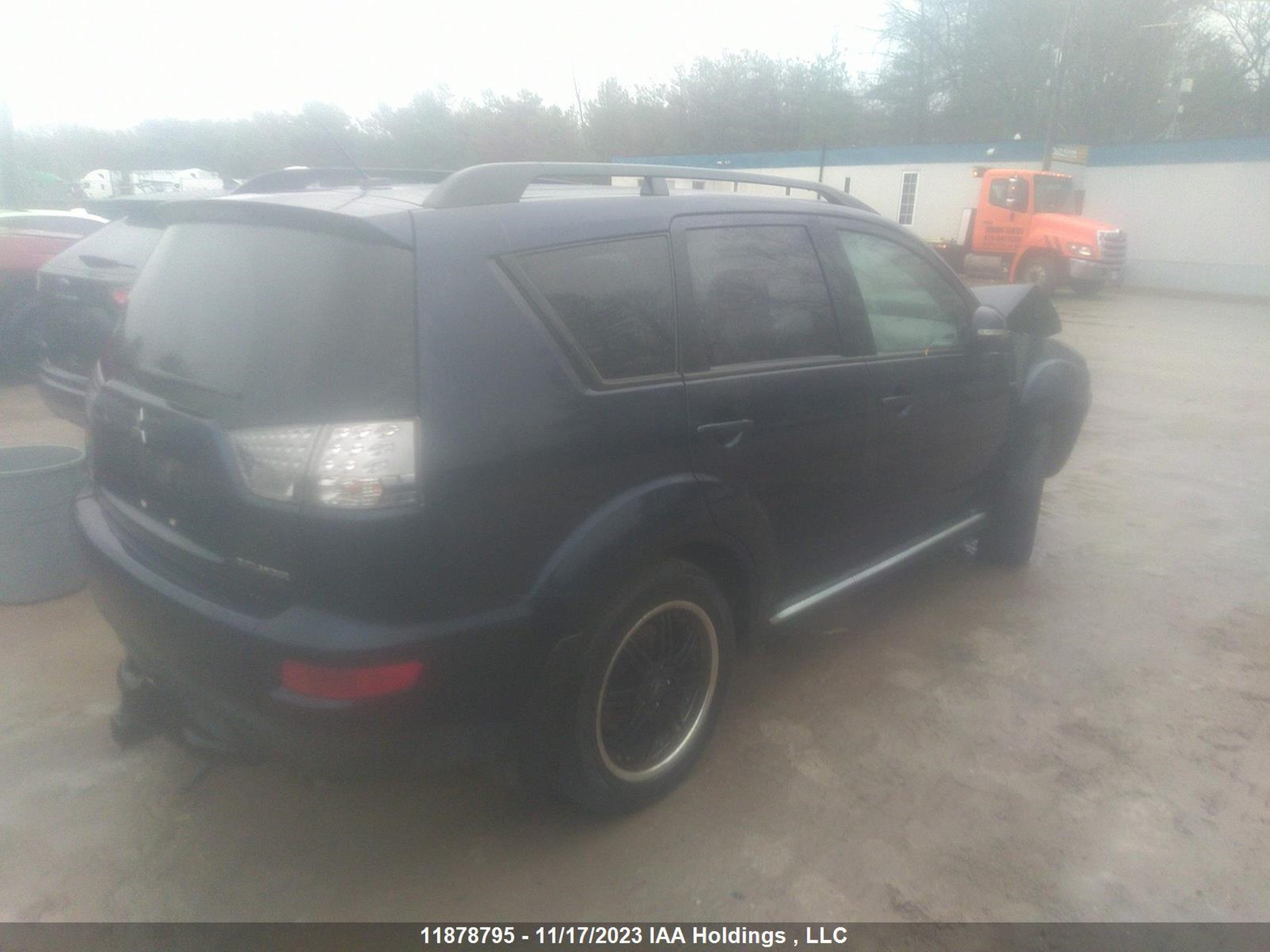 Photo 3 VIN: JA4JT5AX7DU605016 - MITSUBISHI OUTLANDER 