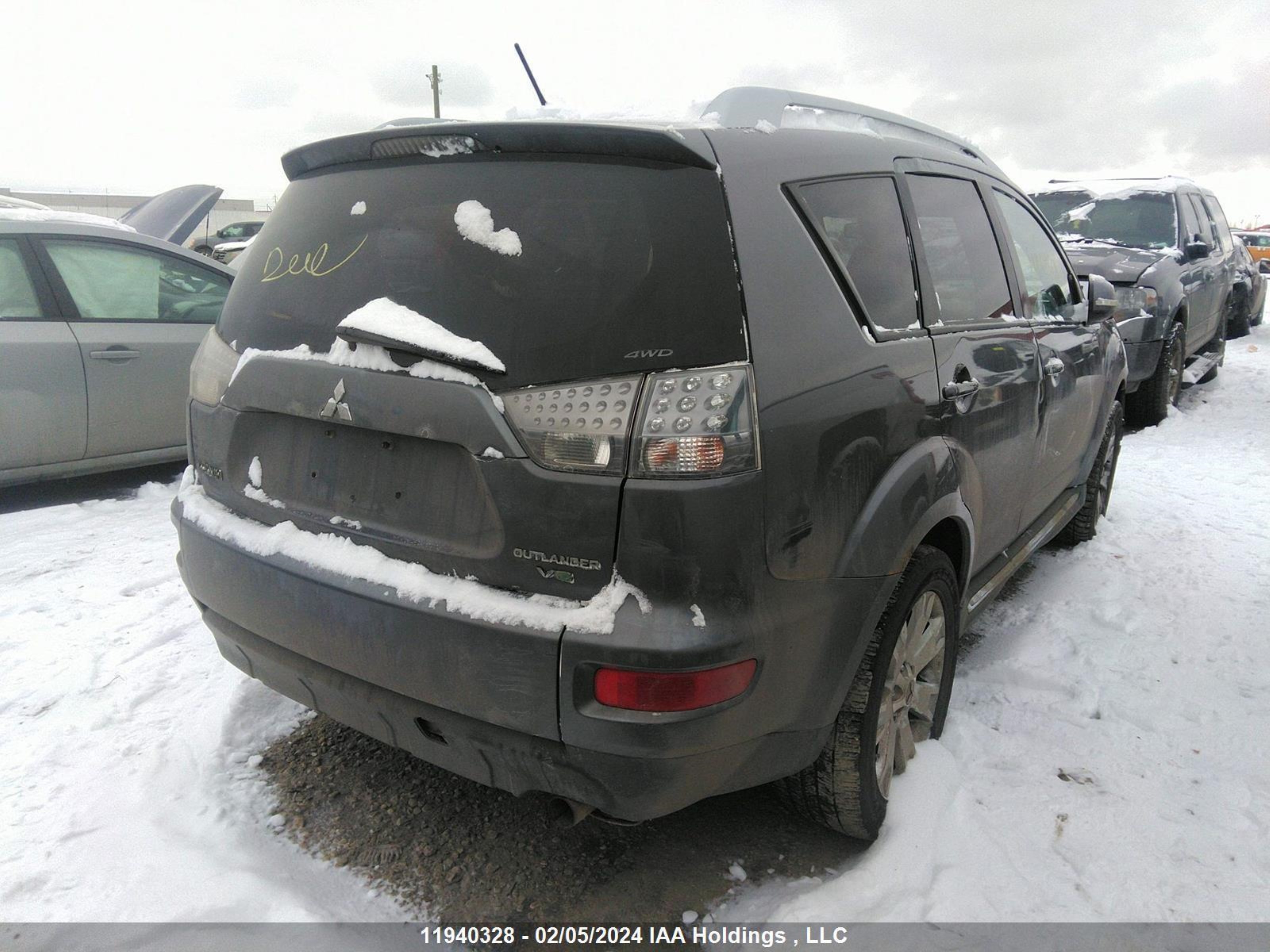 Photo 3 VIN: JA4JT5AX8AZ602916 - MITSUBISHI OUTLANDER 