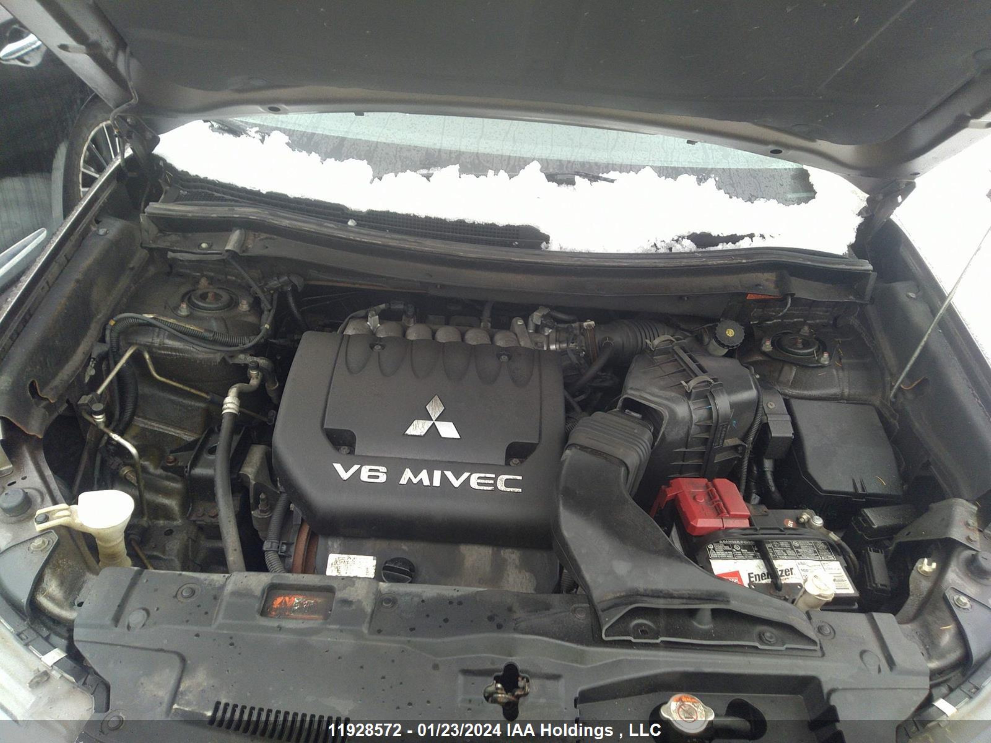 Photo 9 VIN: JA4JZ3AX1JZ605126 - MITSUBISHI OUTLANDER 