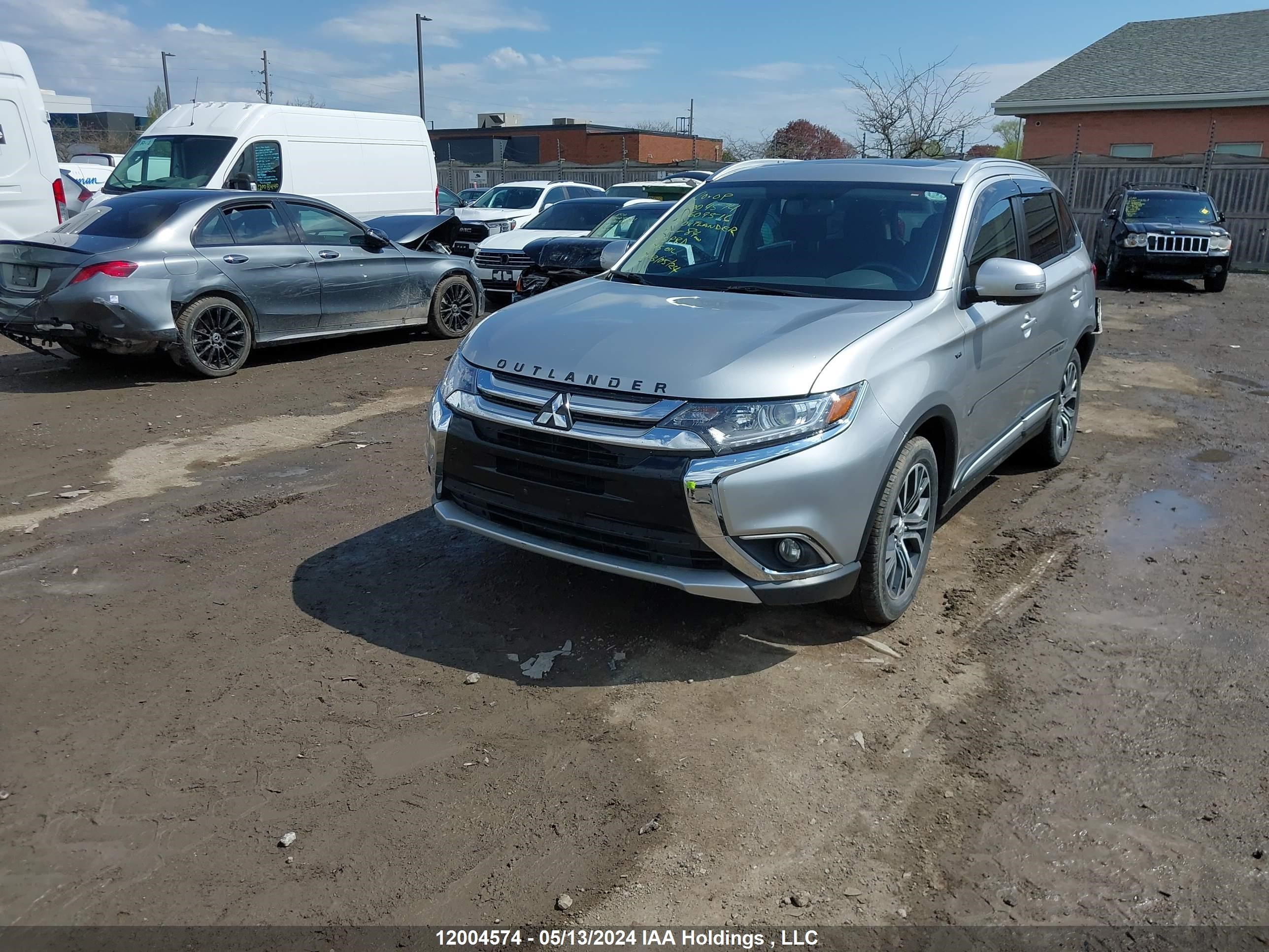 Photo 1 VIN: JA4JZ3AX1JZ609516 - MITSUBISHI OUTLANDER 