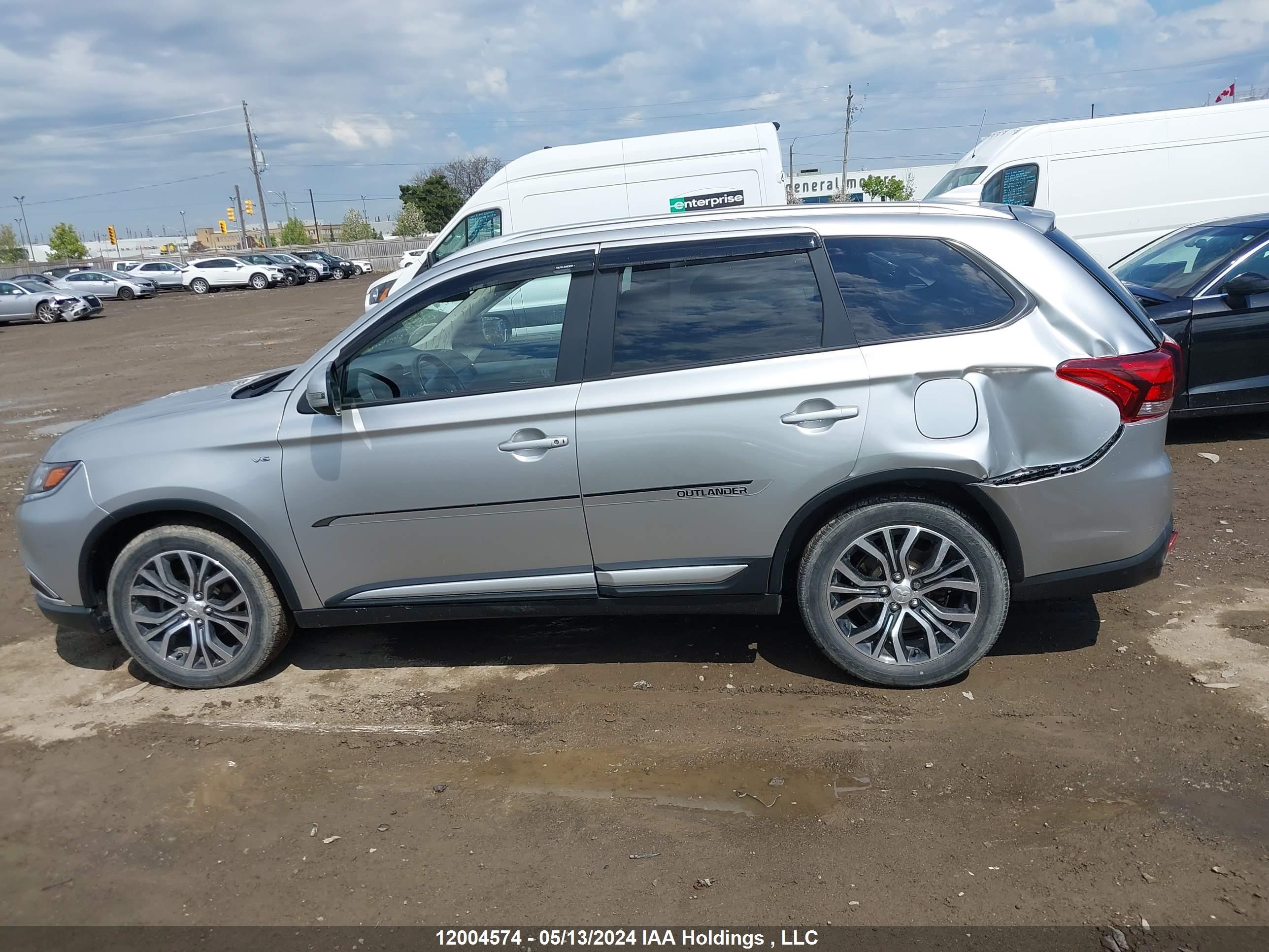 Photo 13 VIN: JA4JZ3AX1JZ609516 - MITSUBISHI OUTLANDER 