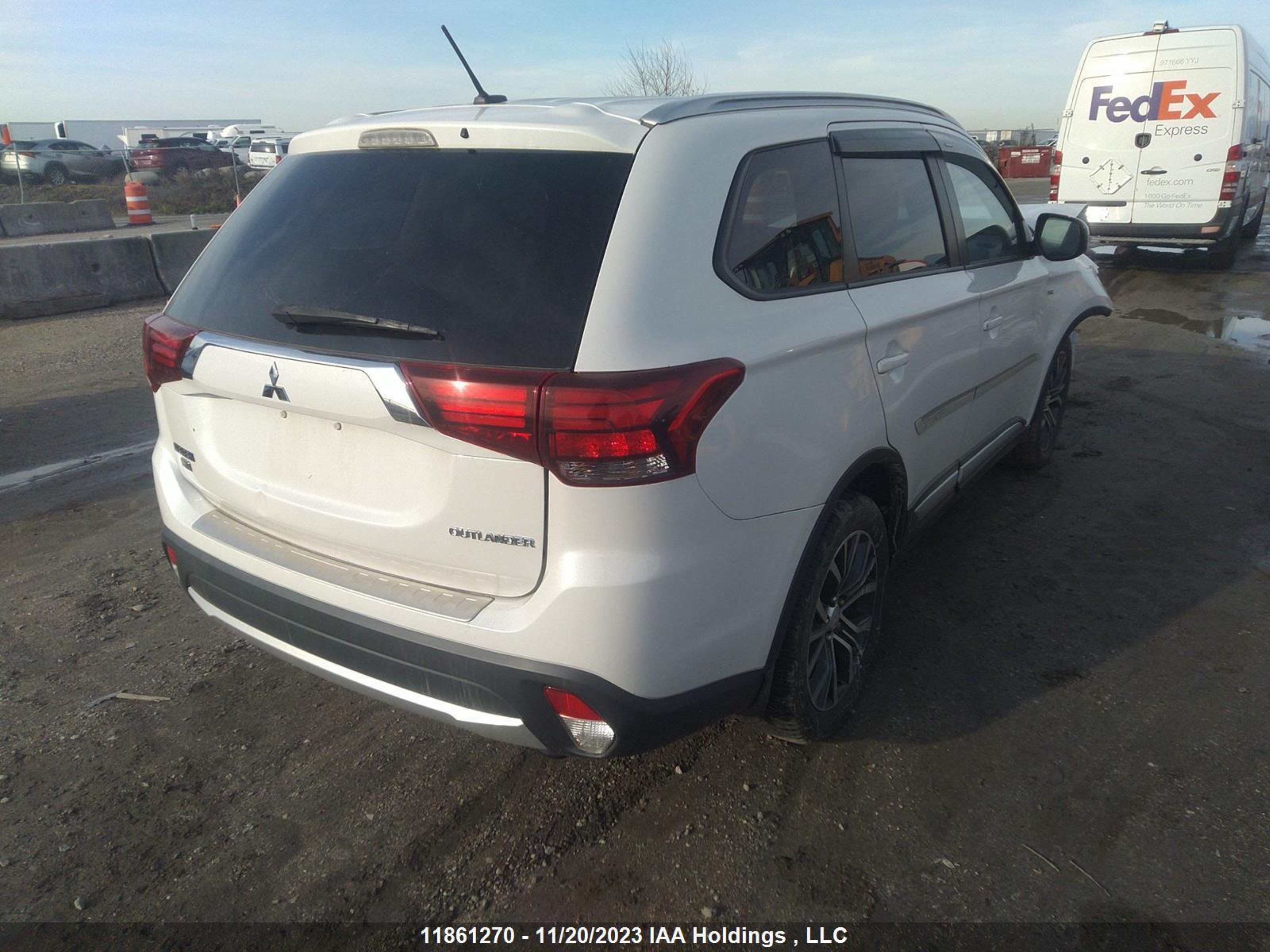 Photo 3 VIN: JA4JZ3AX9GZ603181 - MITSUBISHI OUTLANDER 