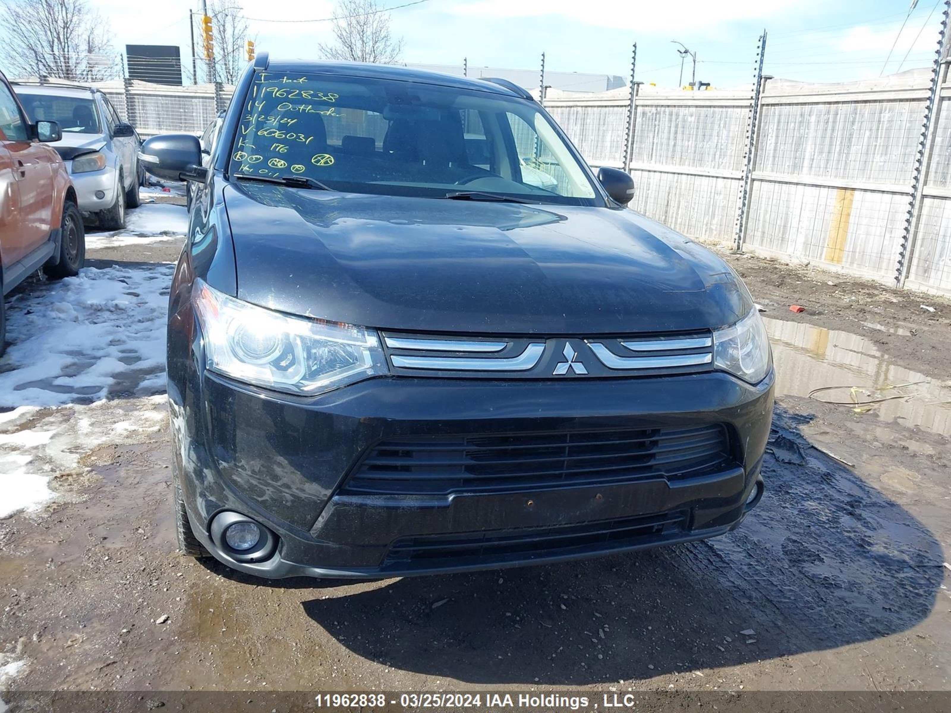 Photo 11 VIN: JA4JZ4AX1EZ606031 - MITSUBISHI OUTLANDER 