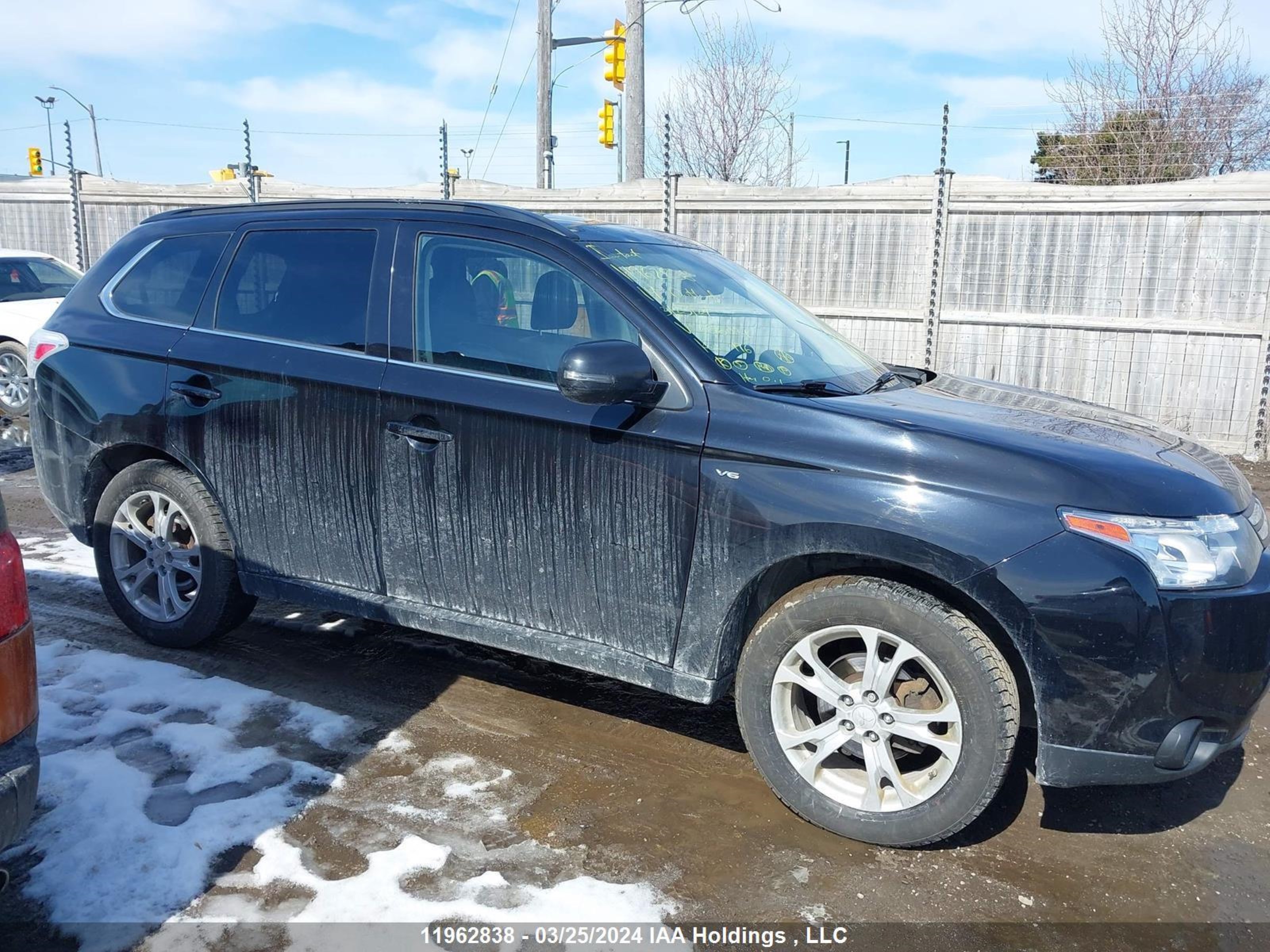 Photo 12 VIN: JA4JZ4AX1EZ606031 - MITSUBISHI OUTLANDER 