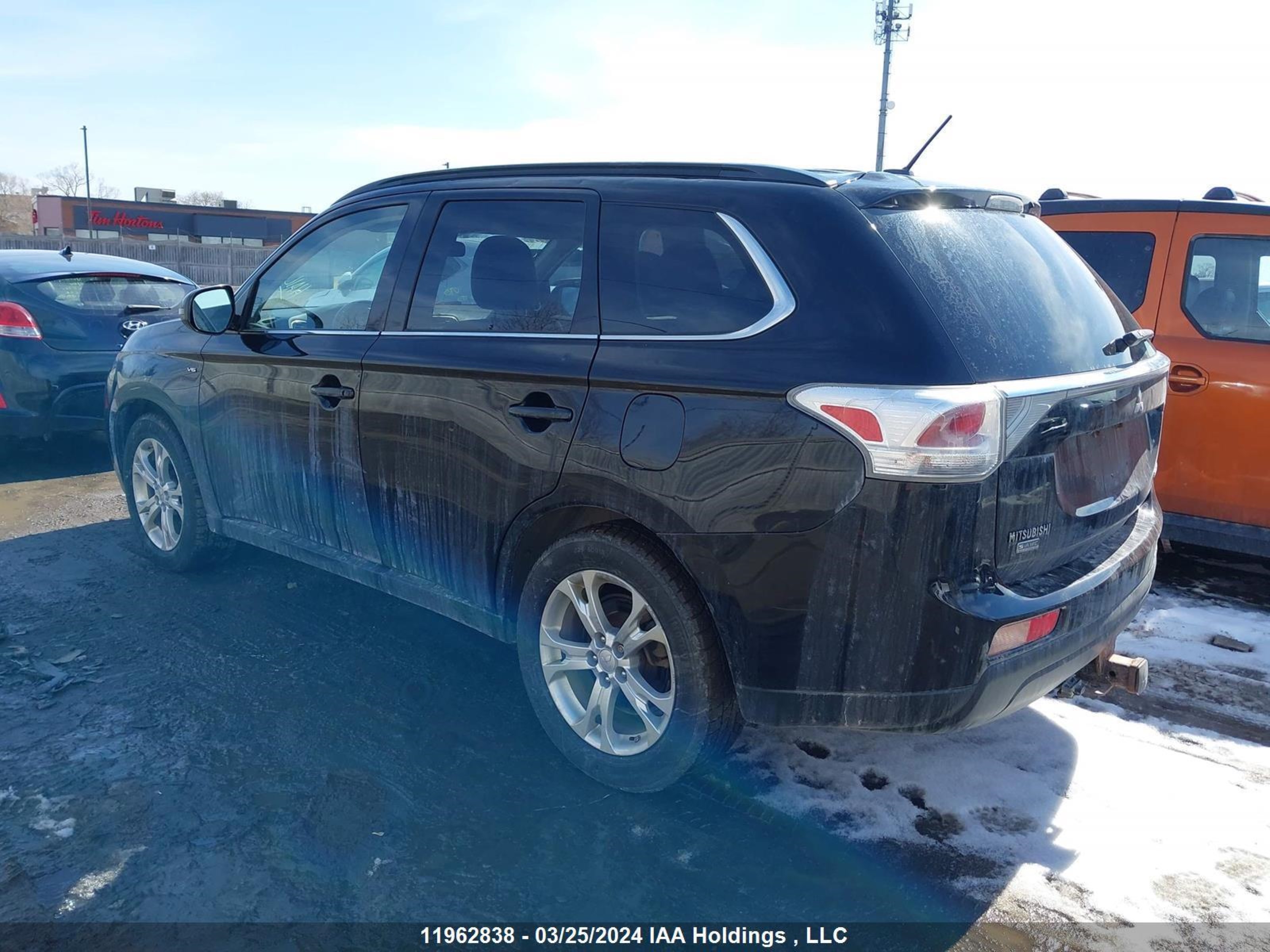 Photo 2 VIN: JA4JZ4AX1EZ606031 - MITSUBISHI OUTLANDER 