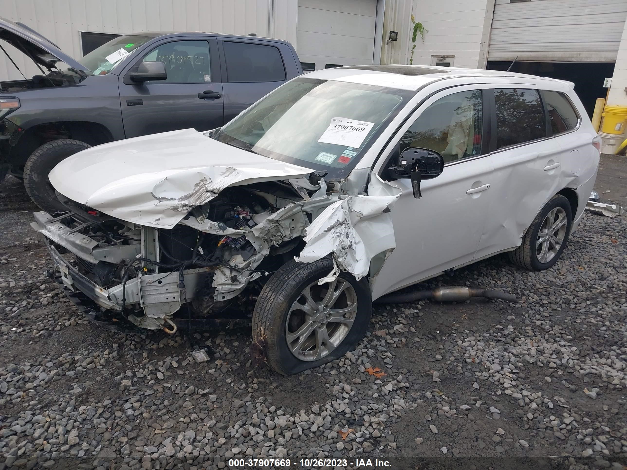 Photo 1 VIN: JA4JZ4AX2EZ003685 - MITSUBISHI OUTLANDER 