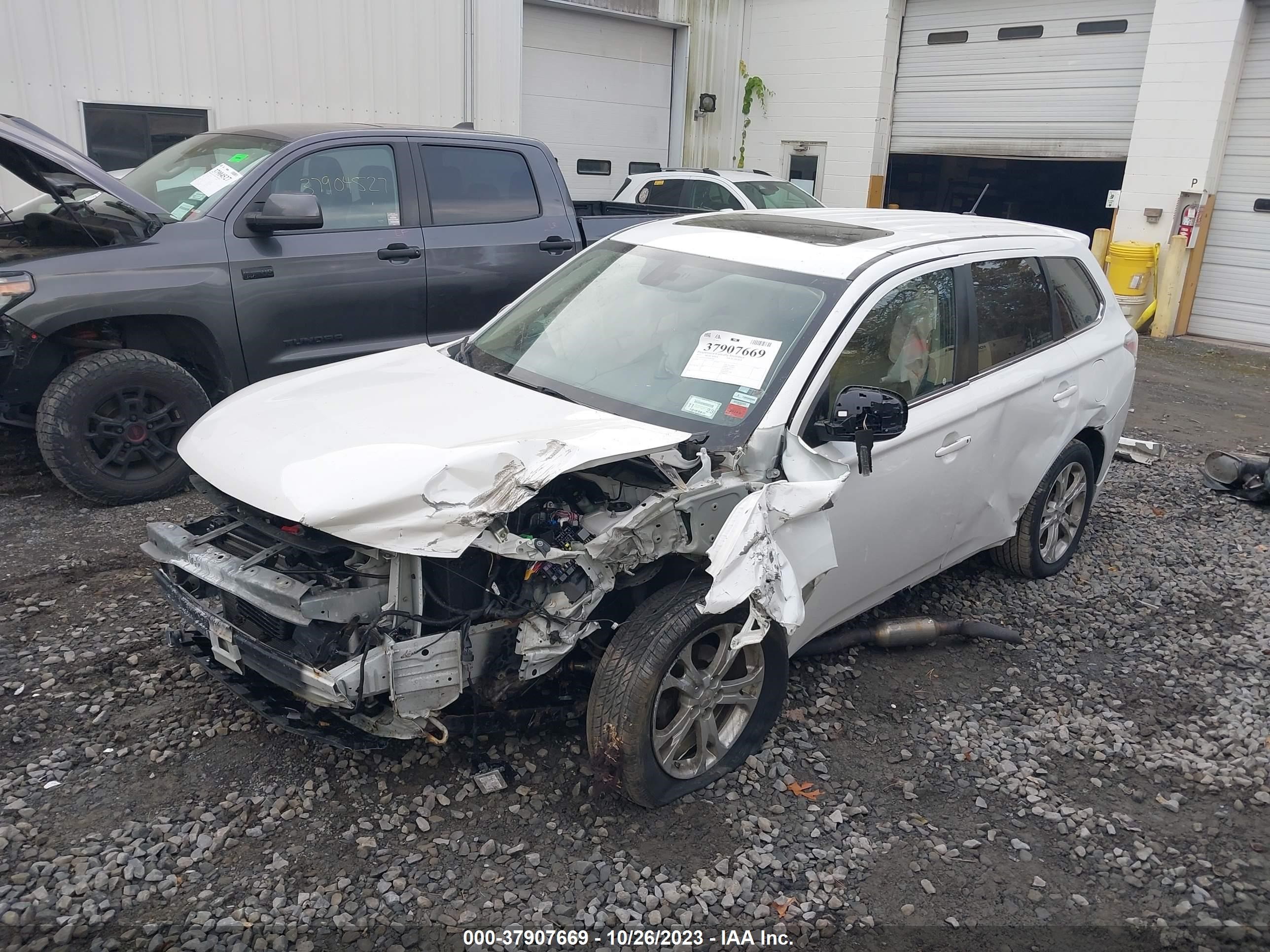 Photo 5 VIN: JA4JZ4AX2EZ003685 - MITSUBISHI OUTLANDER 