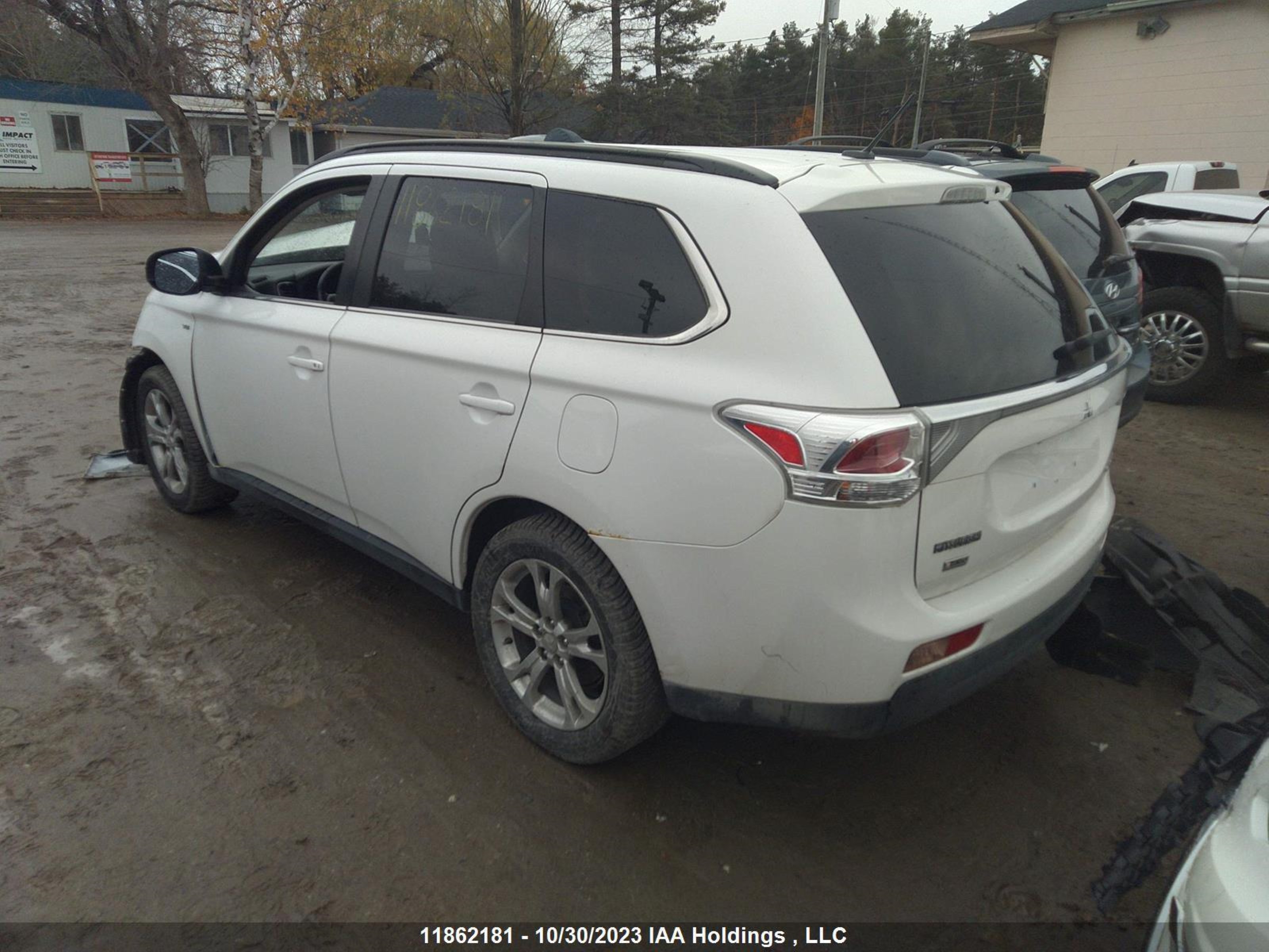 Photo 2 VIN: JA4JZ4AX2EZ603199 - MITSUBISHI OUTLANDER 