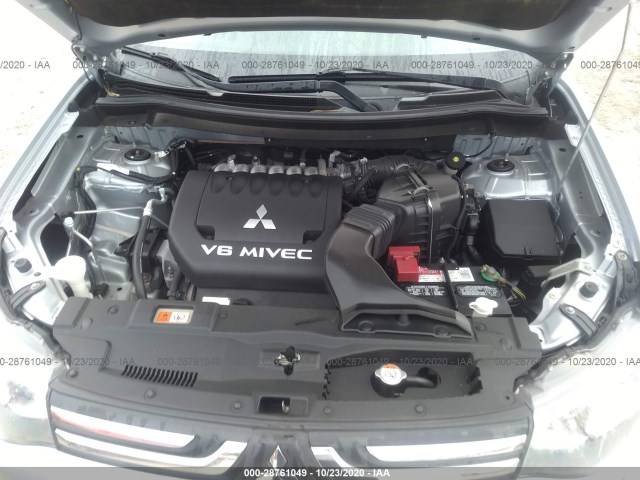 Photo 9 VIN: JA4JZ4AX4EZ013991 - MITSUBISHI OUTLANDER 