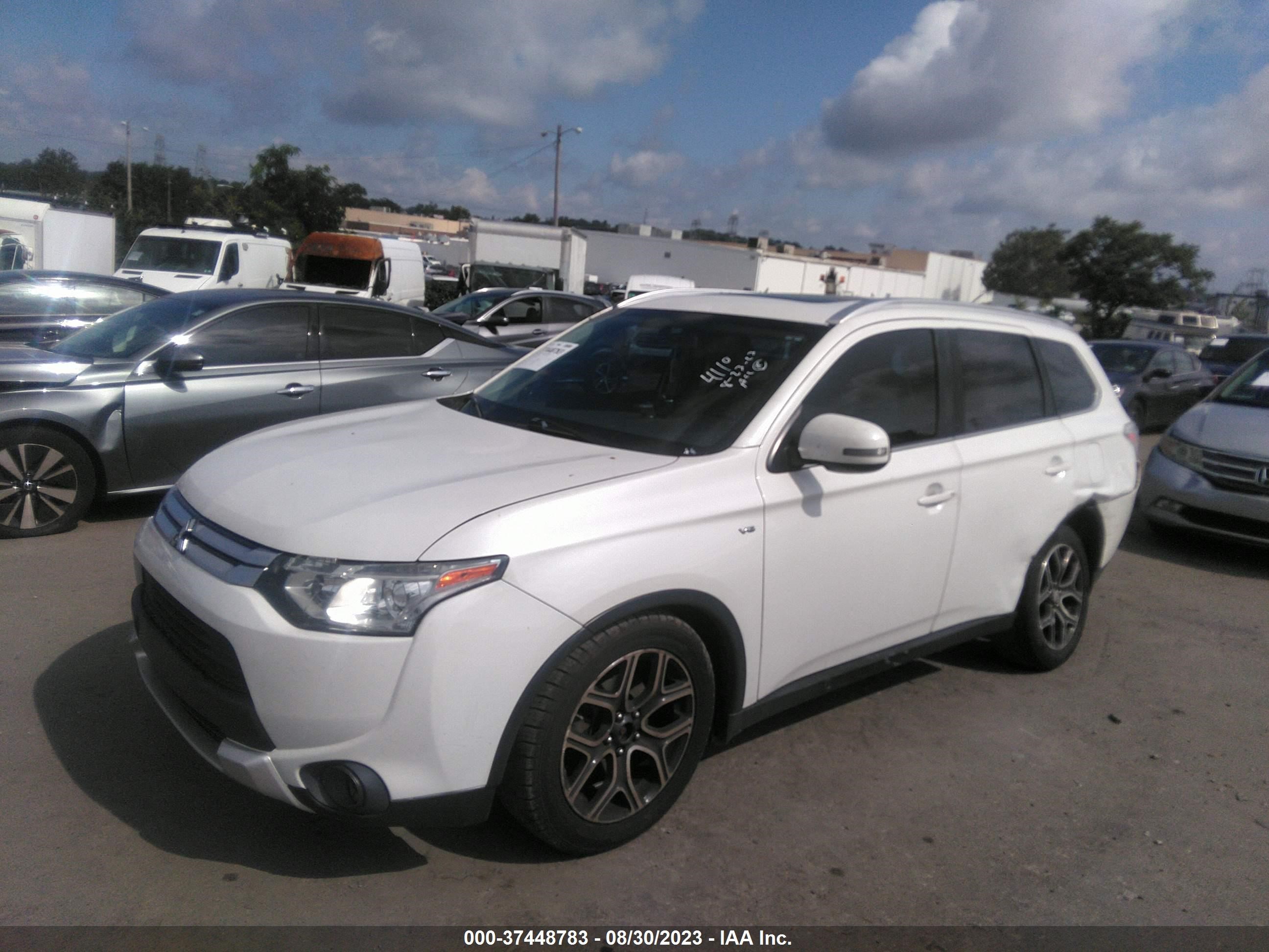 Photo 1 VIN: JA4JZ4AX5FZ009305 - MITSUBISHI OUTLANDER 