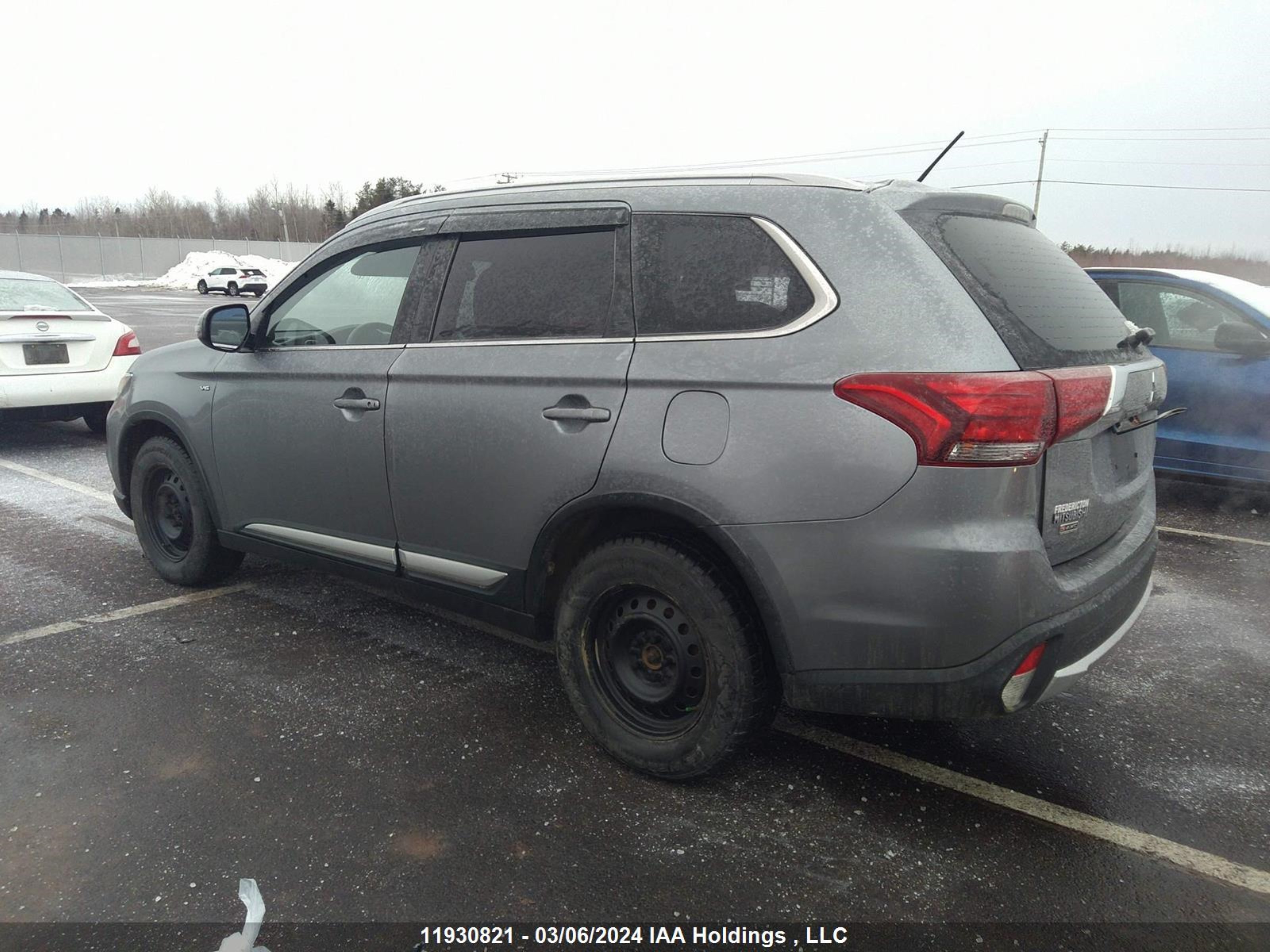 Photo 2 VIN: JA4JZ4AX6GZ602611 - MITSUBISHI OUTLANDER 