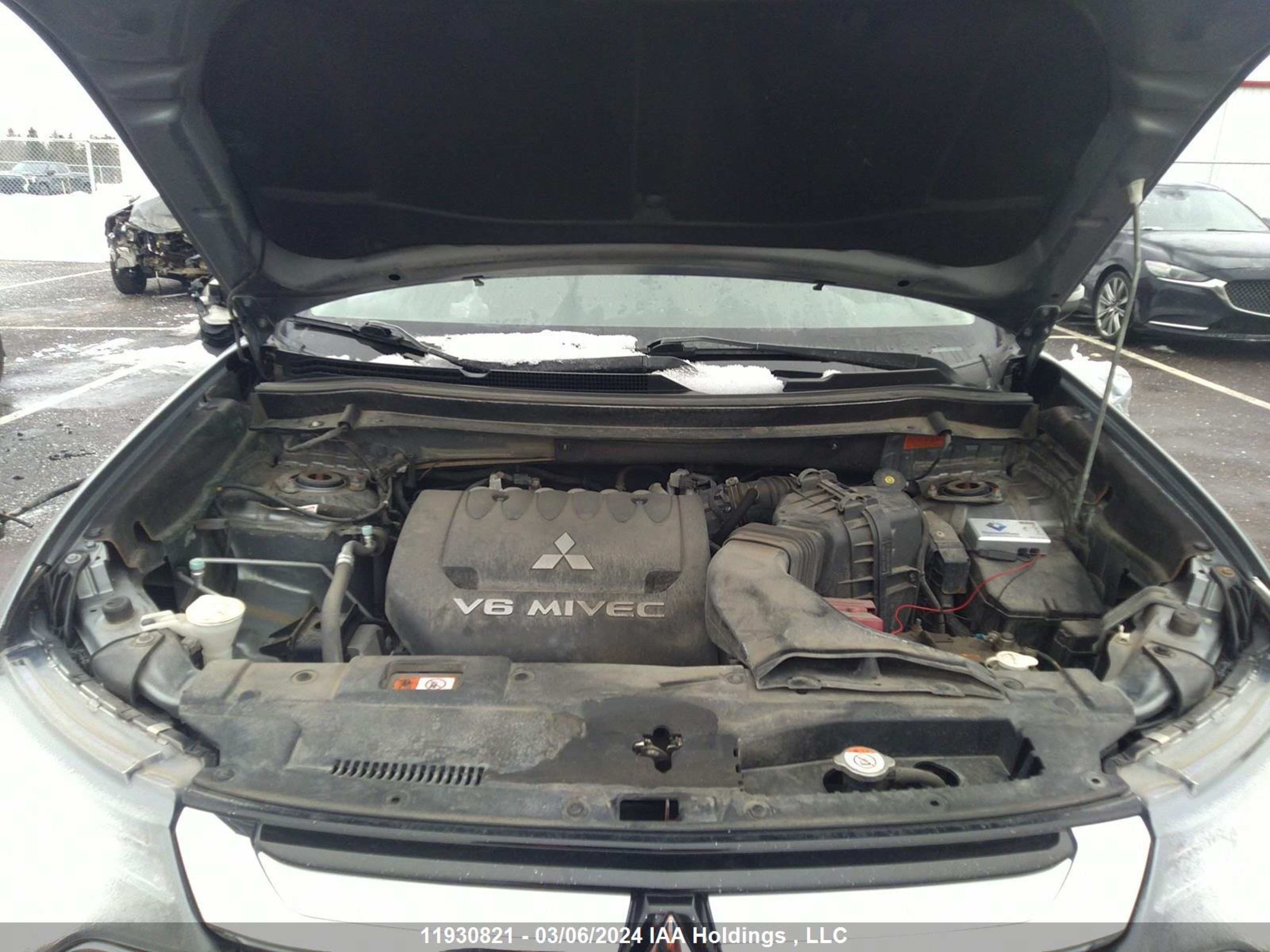 Photo 9 VIN: JA4JZ4AX6GZ602611 - MITSUBISHI OUTLANDER 