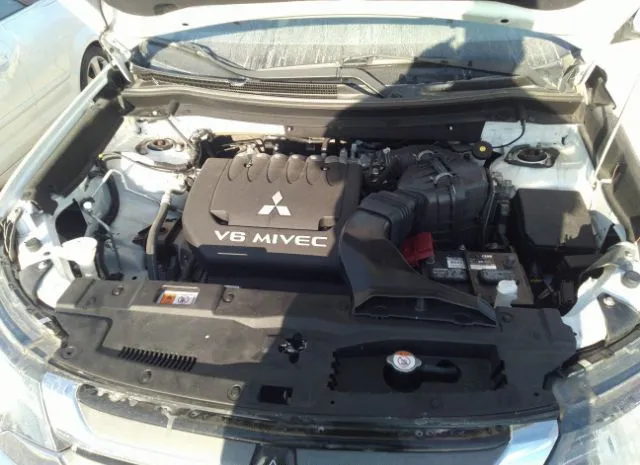 Photo 9 VIN: JA4JZ4AX7HZ012743 - MITSUBISHI OUTLANDER 