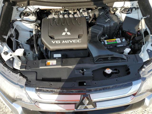 Photo 10 VIN: JA4JZ4AX8JZ011512 - MITSUBISHI OUTLANDER 