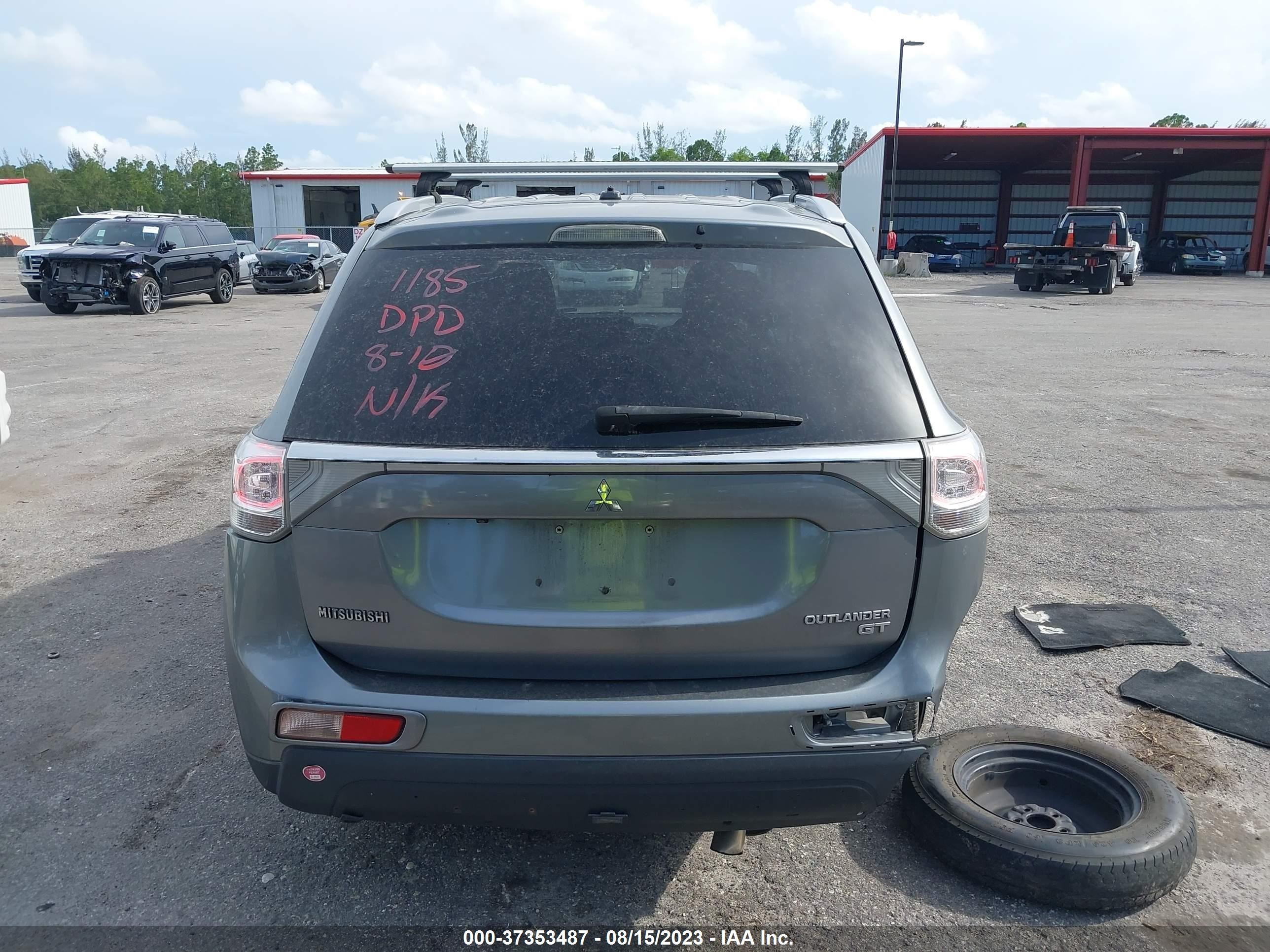 Photo 16 VIN: JA4JZ4AX9FZ011185 - MITSUBISHI OUTLANDER 