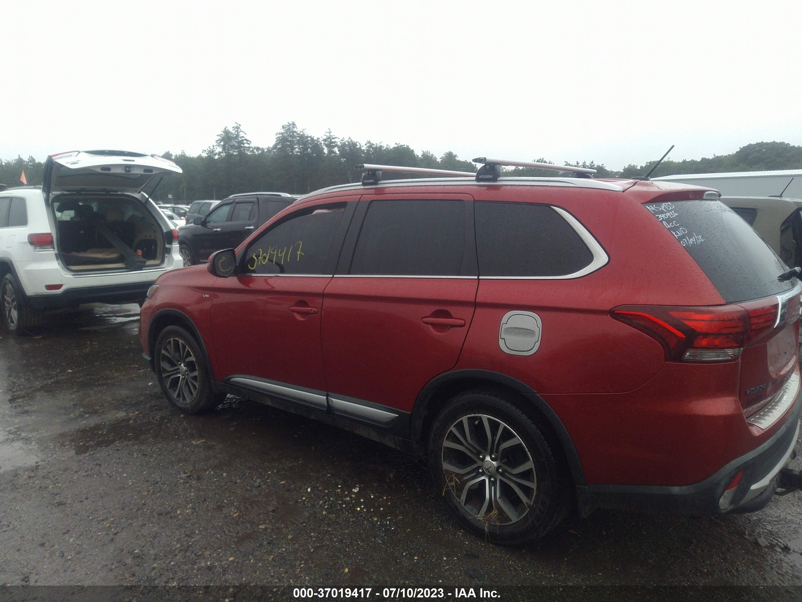 Photo 5 VIN: JA4JZ4AX9GZ031874 - MITSUBISHI OUTLANDER 