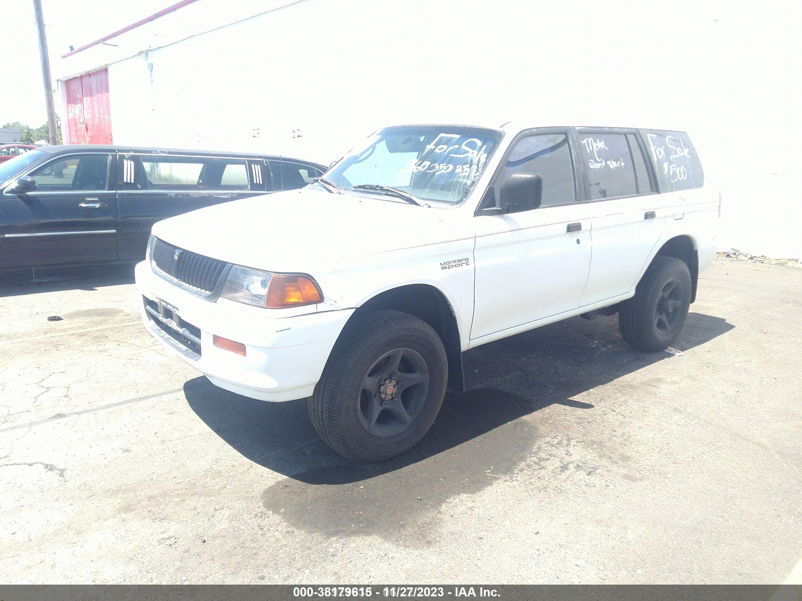 Photo 2 VIN: JA4LS21GXWP043320 - MITSUBISHI MONTERO SPORT 