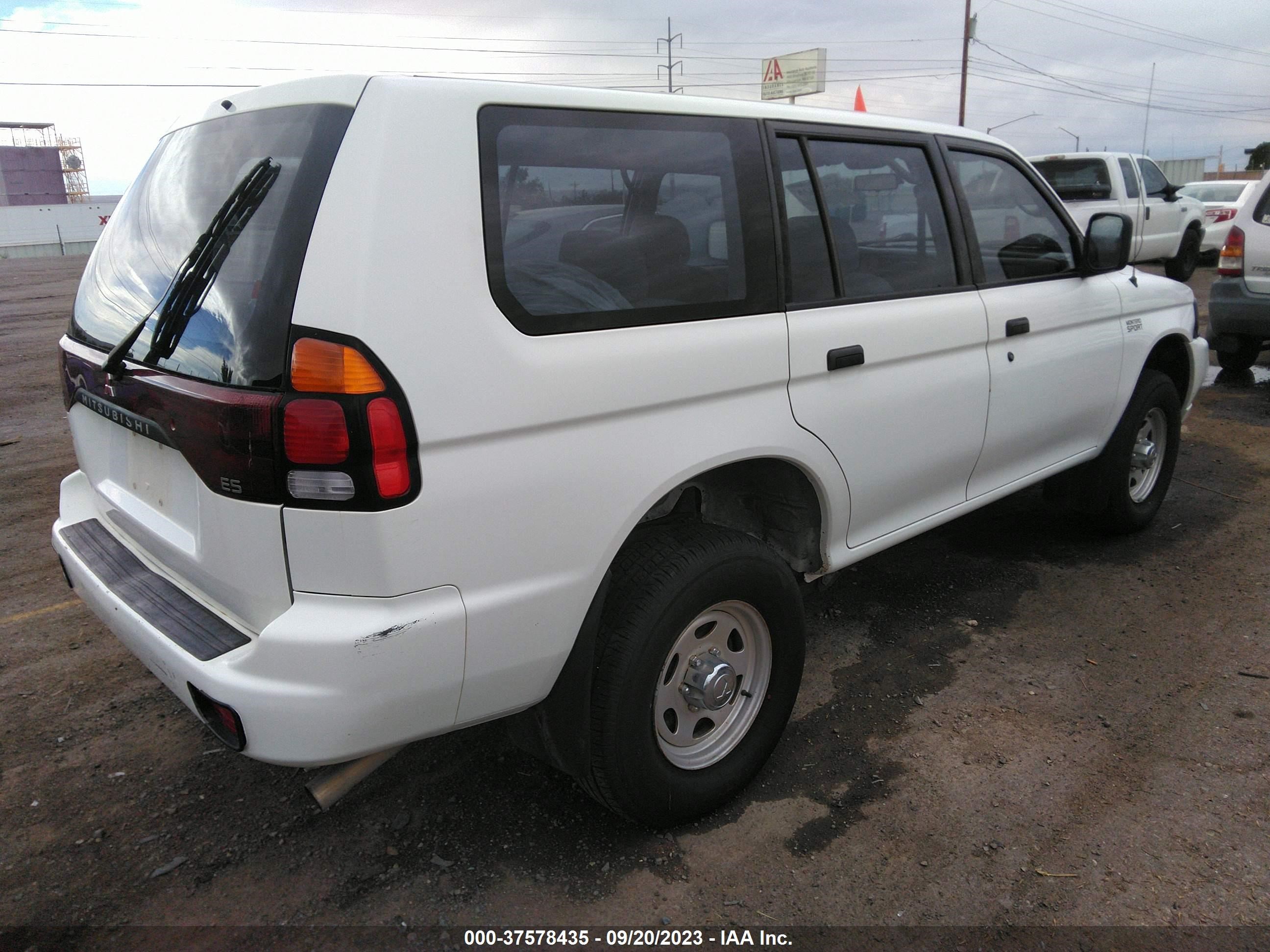 Photo 3 VIN: JA4LS21H01P021196 - MITSUBISHI MONTERO SPORT 