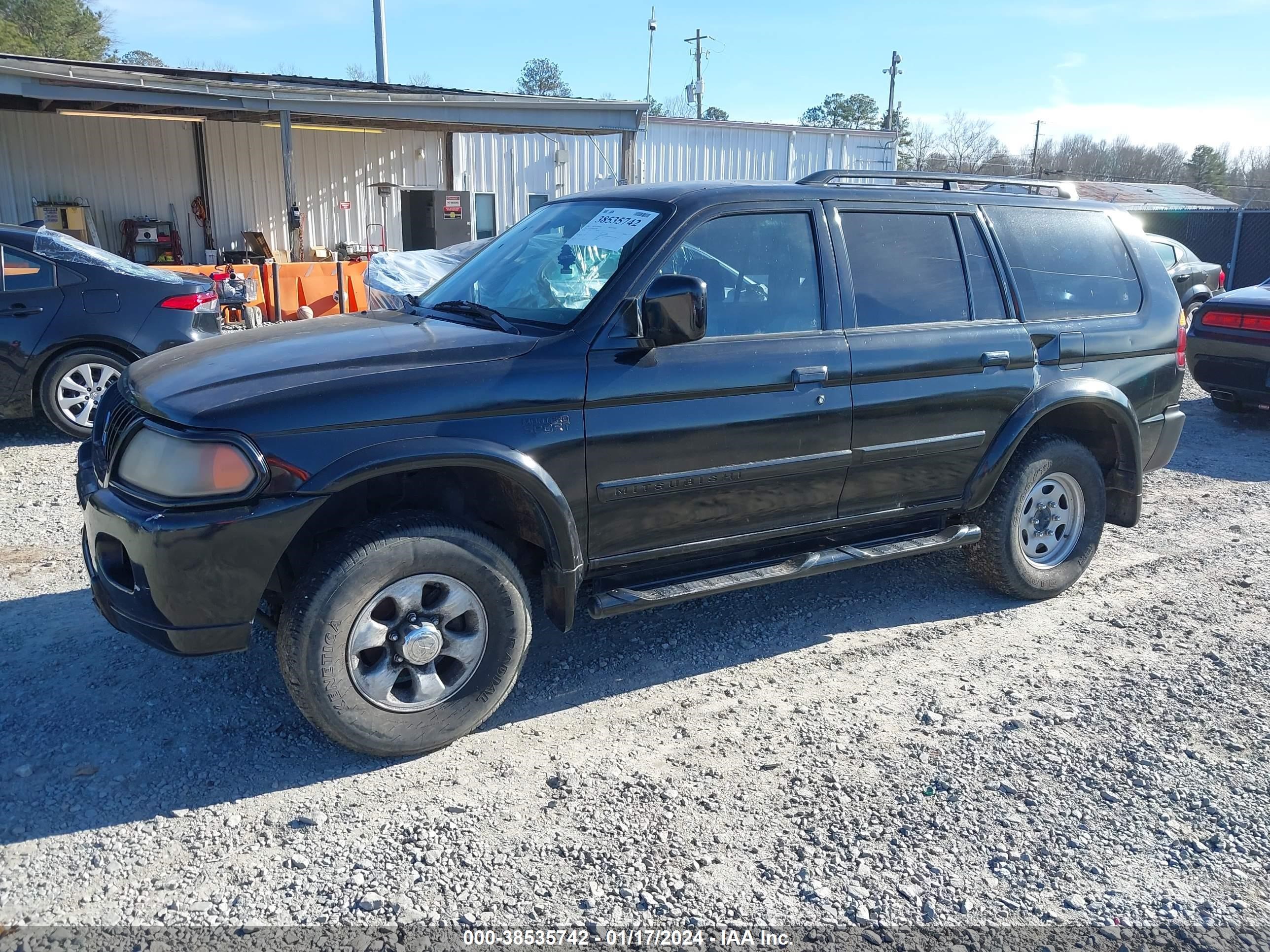 Photo 1 VIN: JA4LS21H82P011078 - MITSUBISHI MONTERO SPORT 