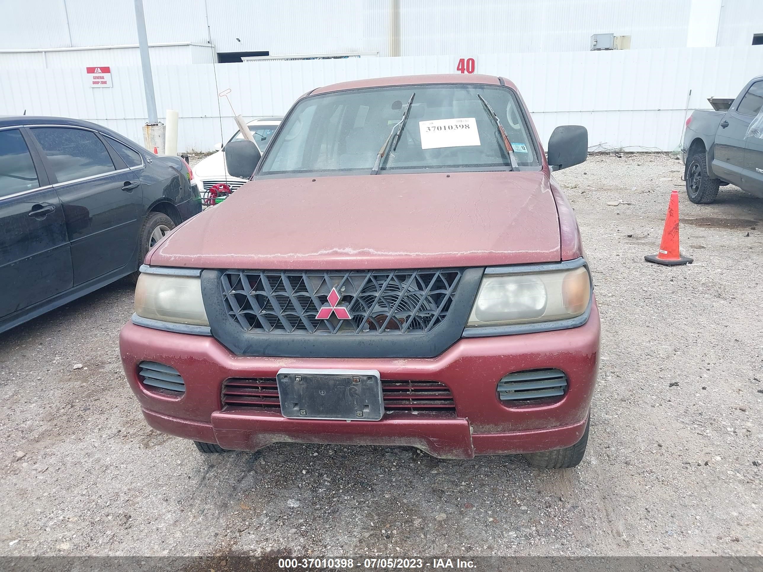 Photo 5 VIN: JA4LS21HXYP815536 - MITSUBISHI MONTERO SPORT 