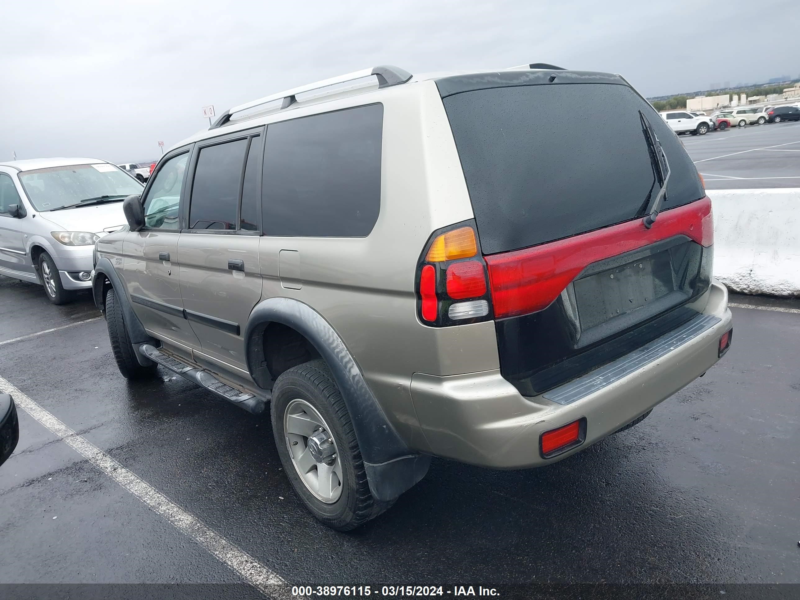 Photo 2 VIN: JA4LS21R74J002953 - MITSUBISHI MONTERO SPORT 