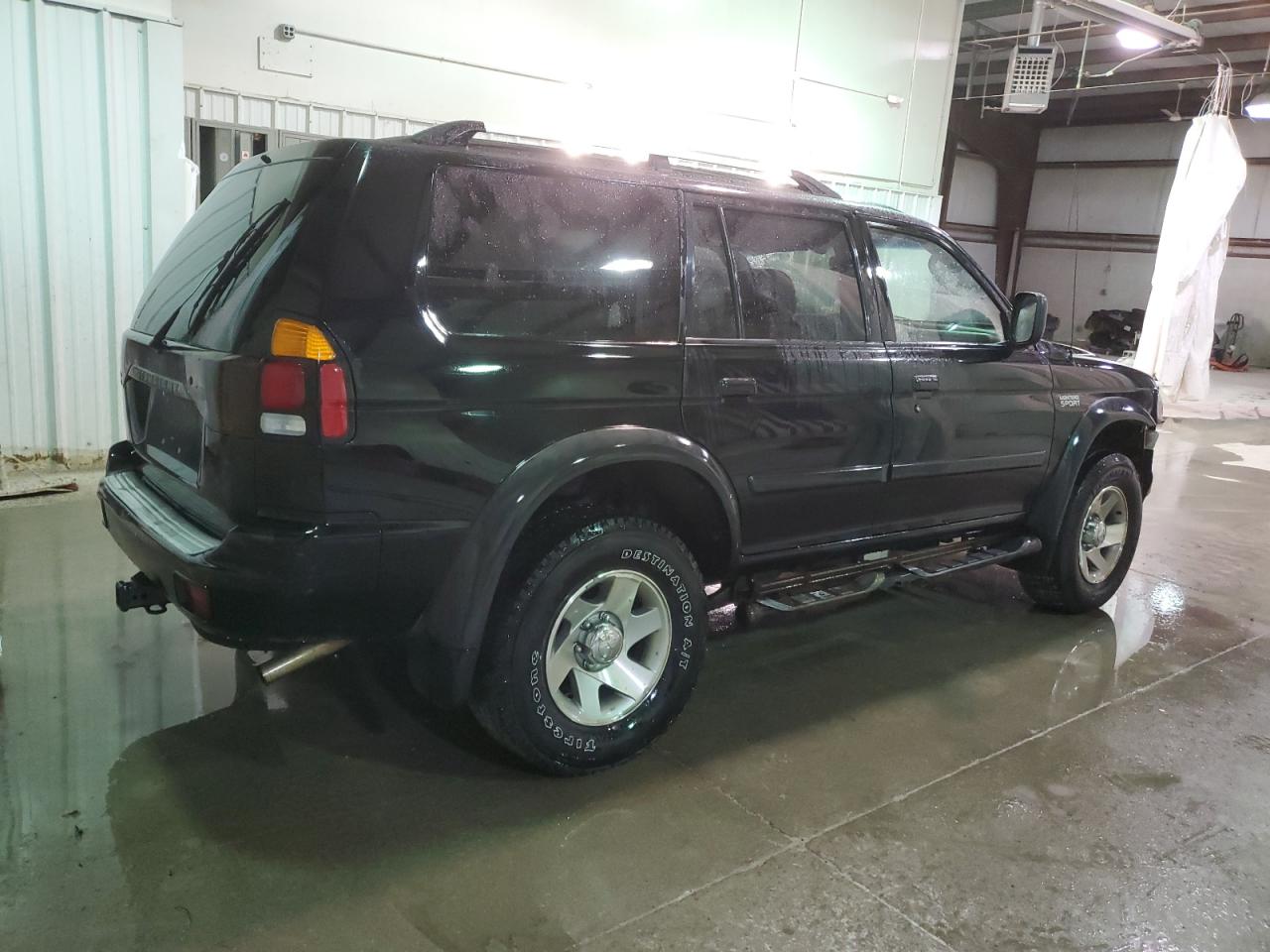 Photo 2 VIN: JA4LS21R84J004758 - MITSUBISHI MONTERO 