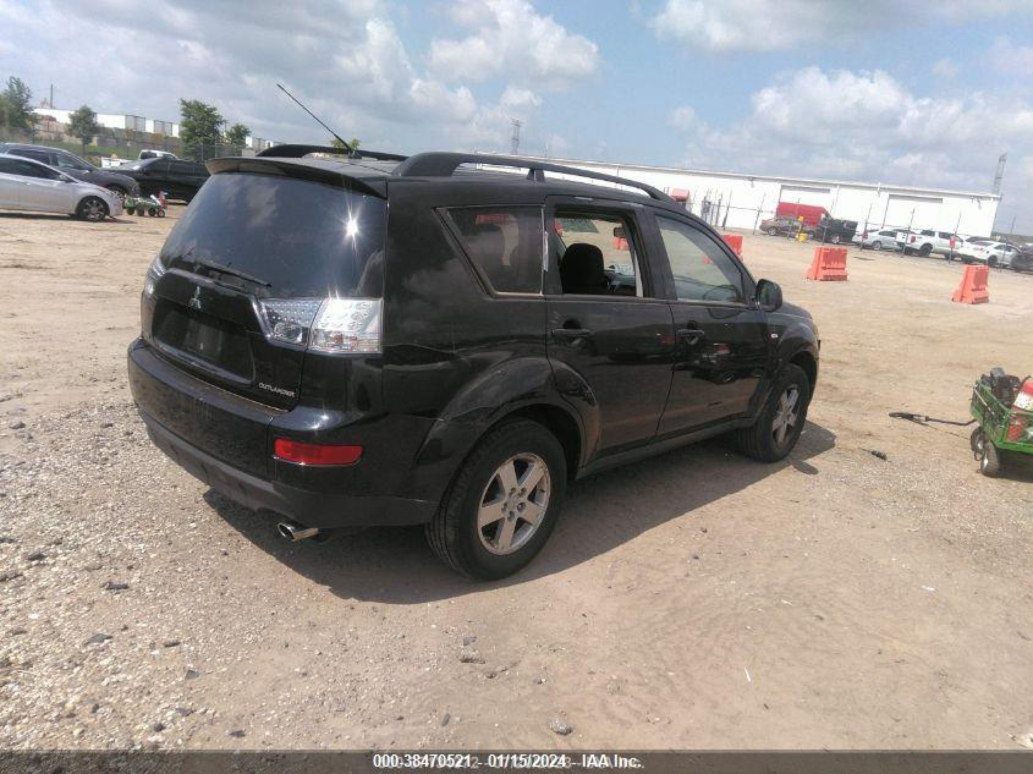 Photo 4 VIN: JA4LS21W28Z014635 - MITSUBISHI OUTLANDER 