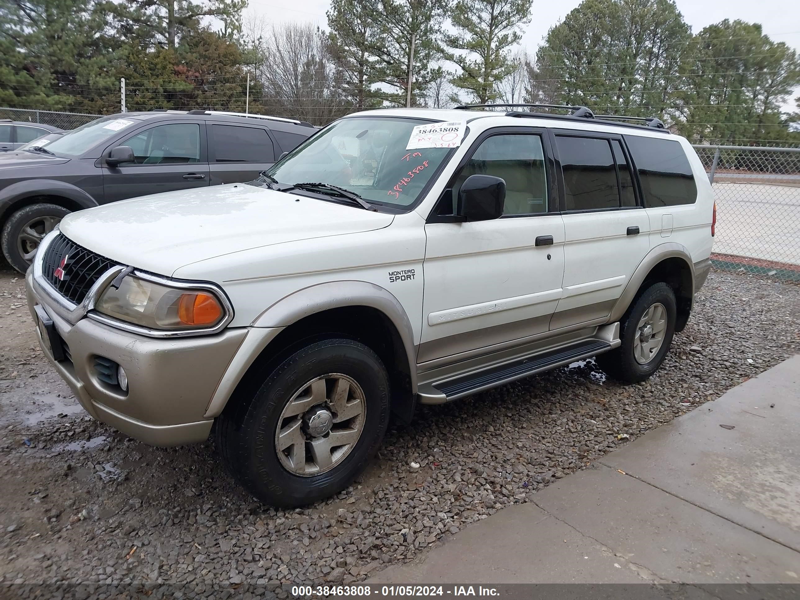 Photo 1 VIN: JA4LS31H0YP054411 - MITSUBISHI MONTERO SPORT 