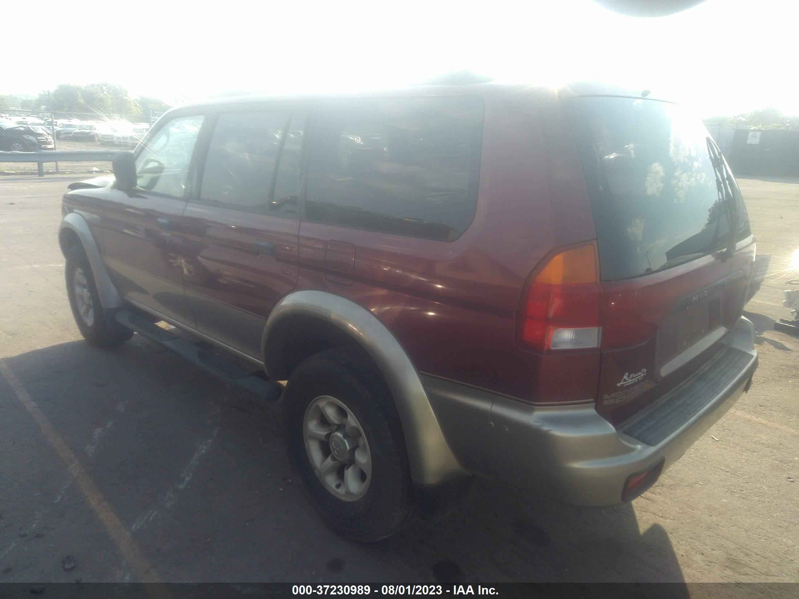 Photo 2 VIN: JA4LS31H8XP036396 - MITSUBISHI MONTERO SPORT 