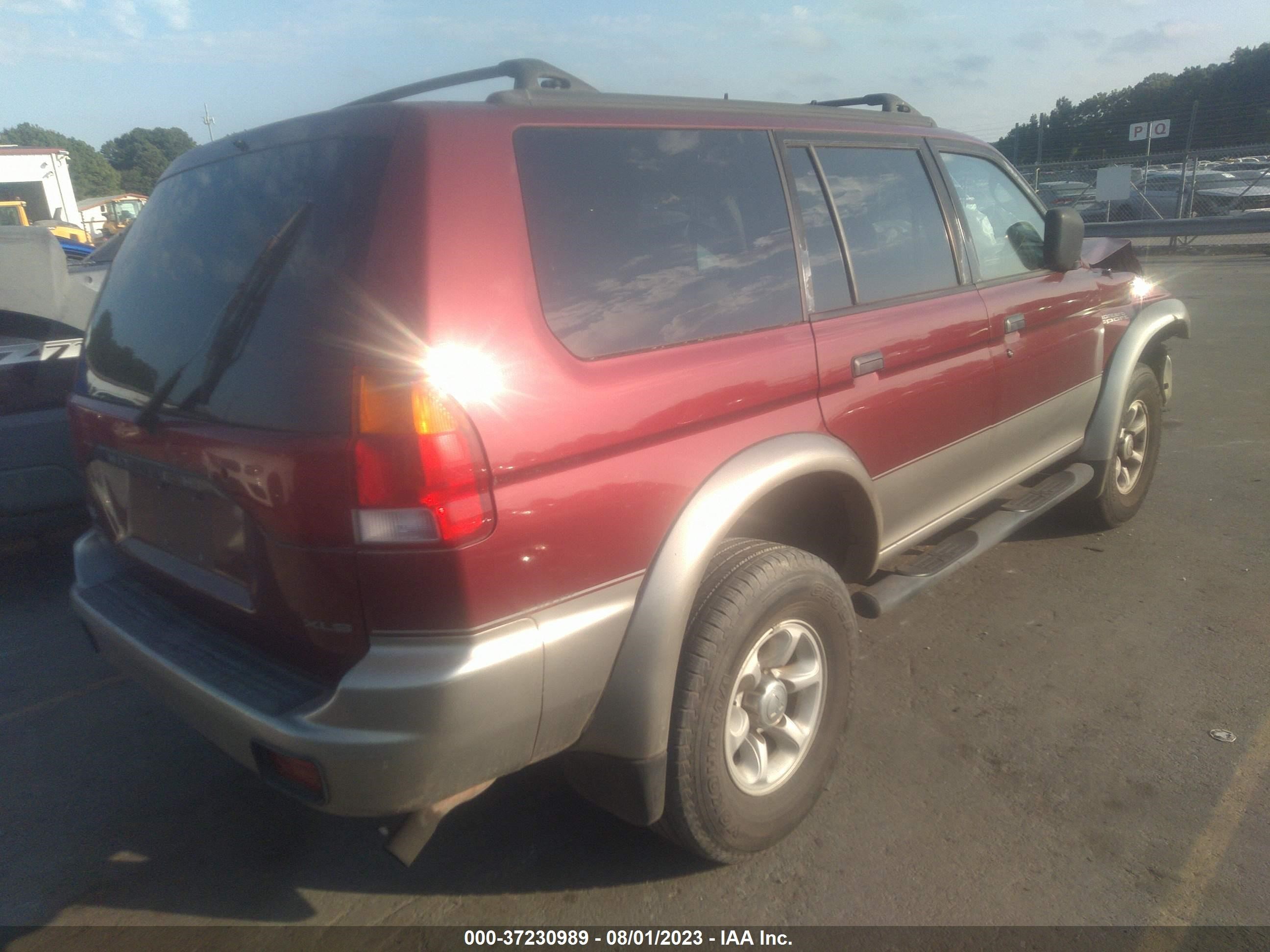 Photo 3 VIN: JA4LS31H8XP036396 - MITSUBISHI MONTERO SPORT 