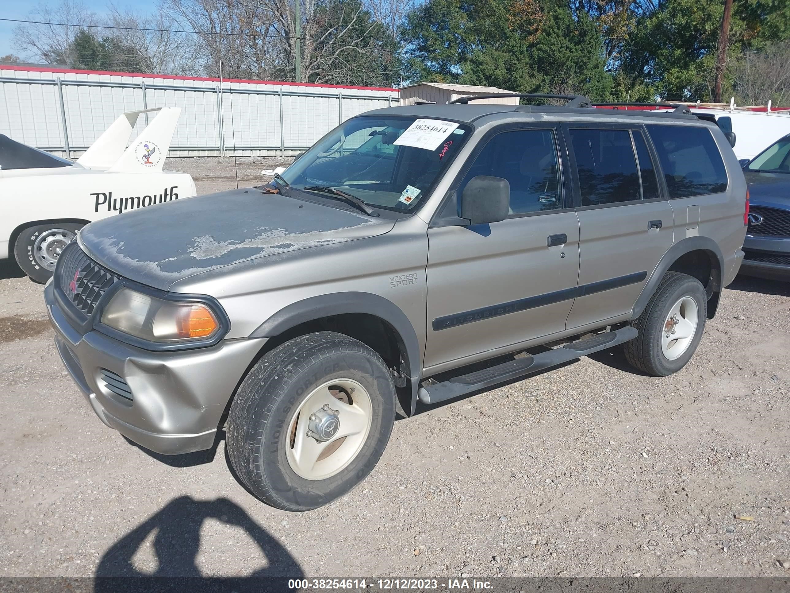 Photo 1 VIN: JA4LS31H9YP011797 - MITSUBISHI MONTERO SPORT 