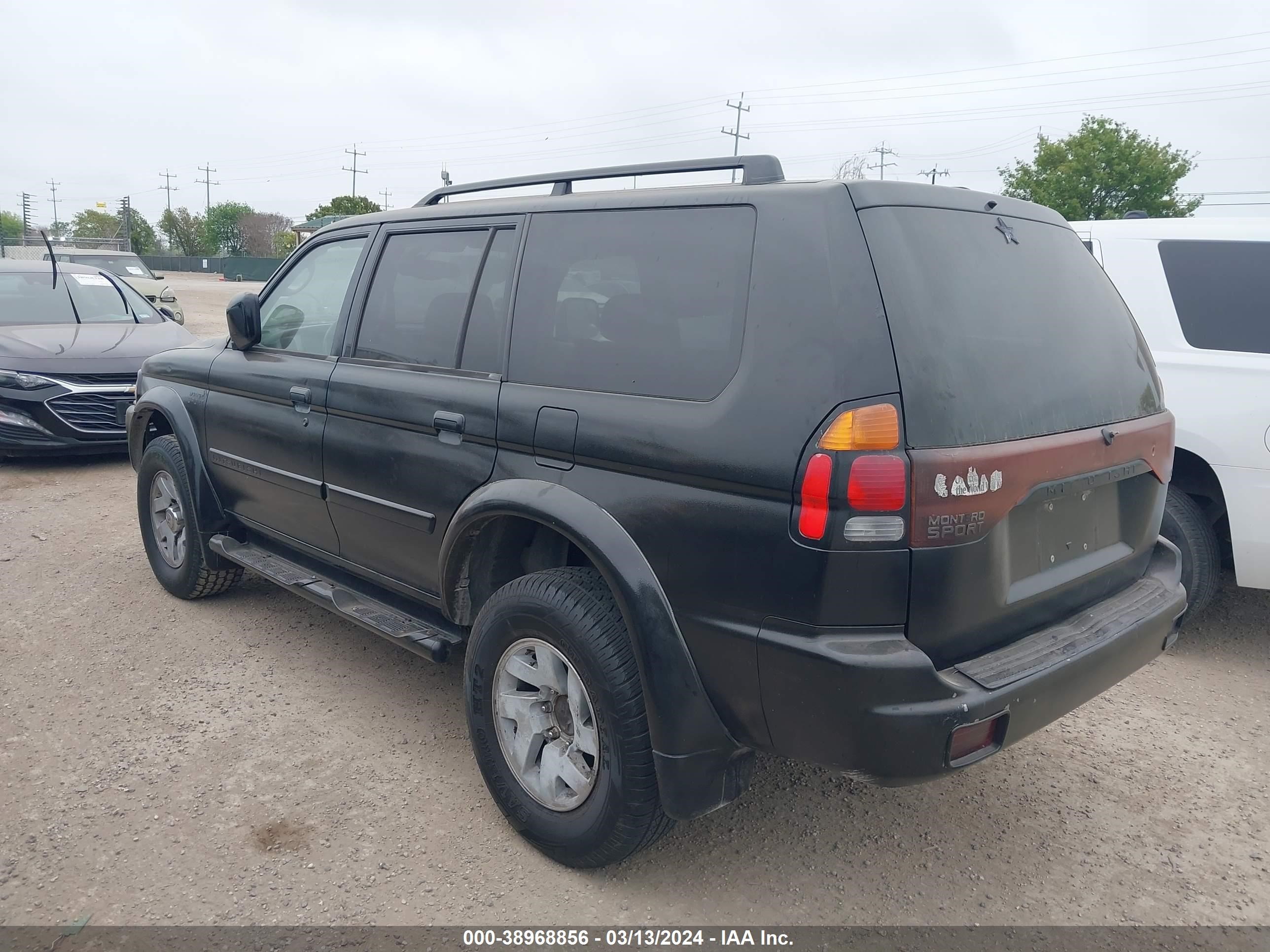 Photo 2 VIN: JA4LS31R02J064777 - MITSUBISHI MONTERO SPORT 