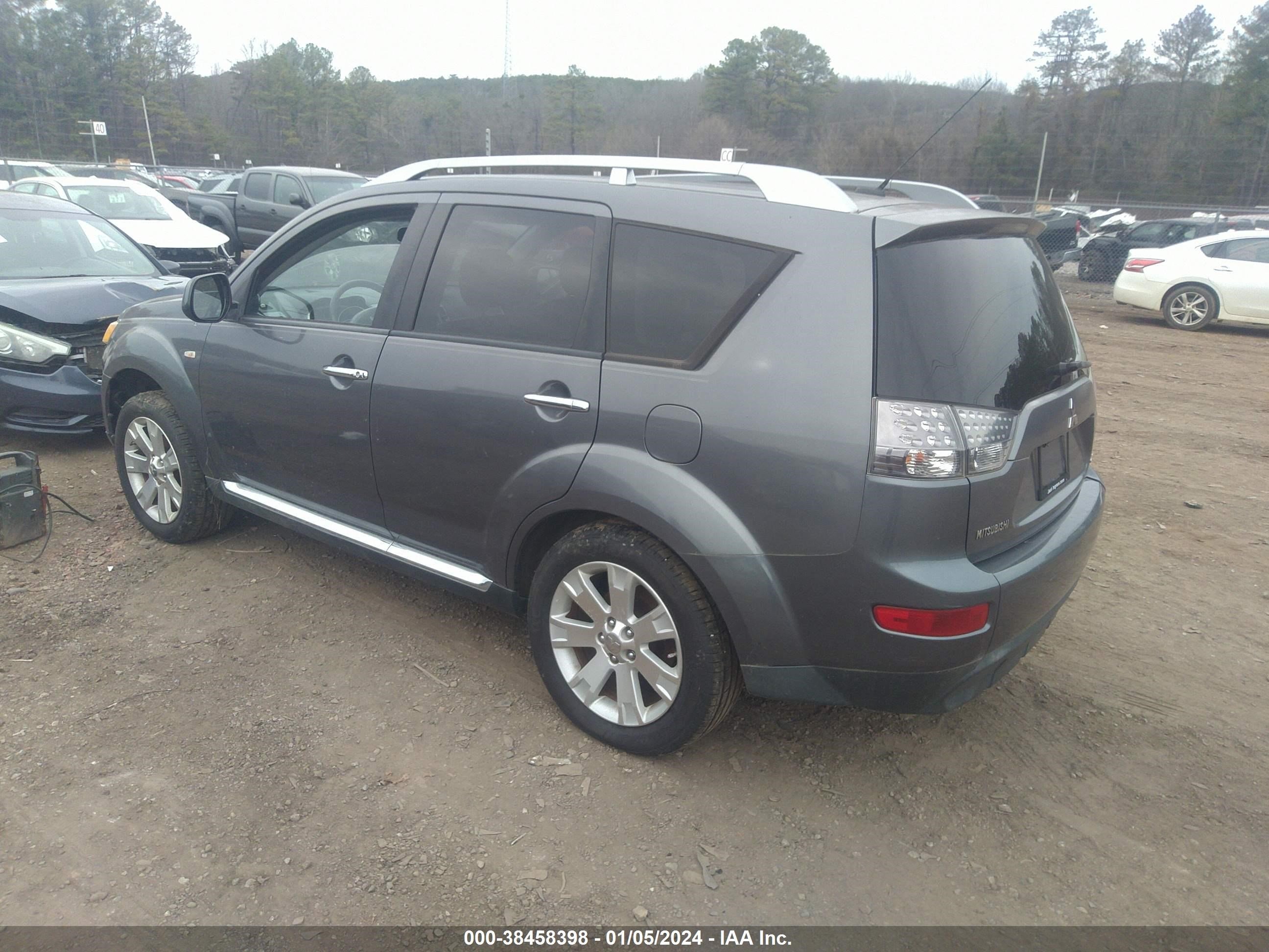 Photo 2 VIN: JA4LS31W69Z015813 - MITSUBISHI OUTLANDER 