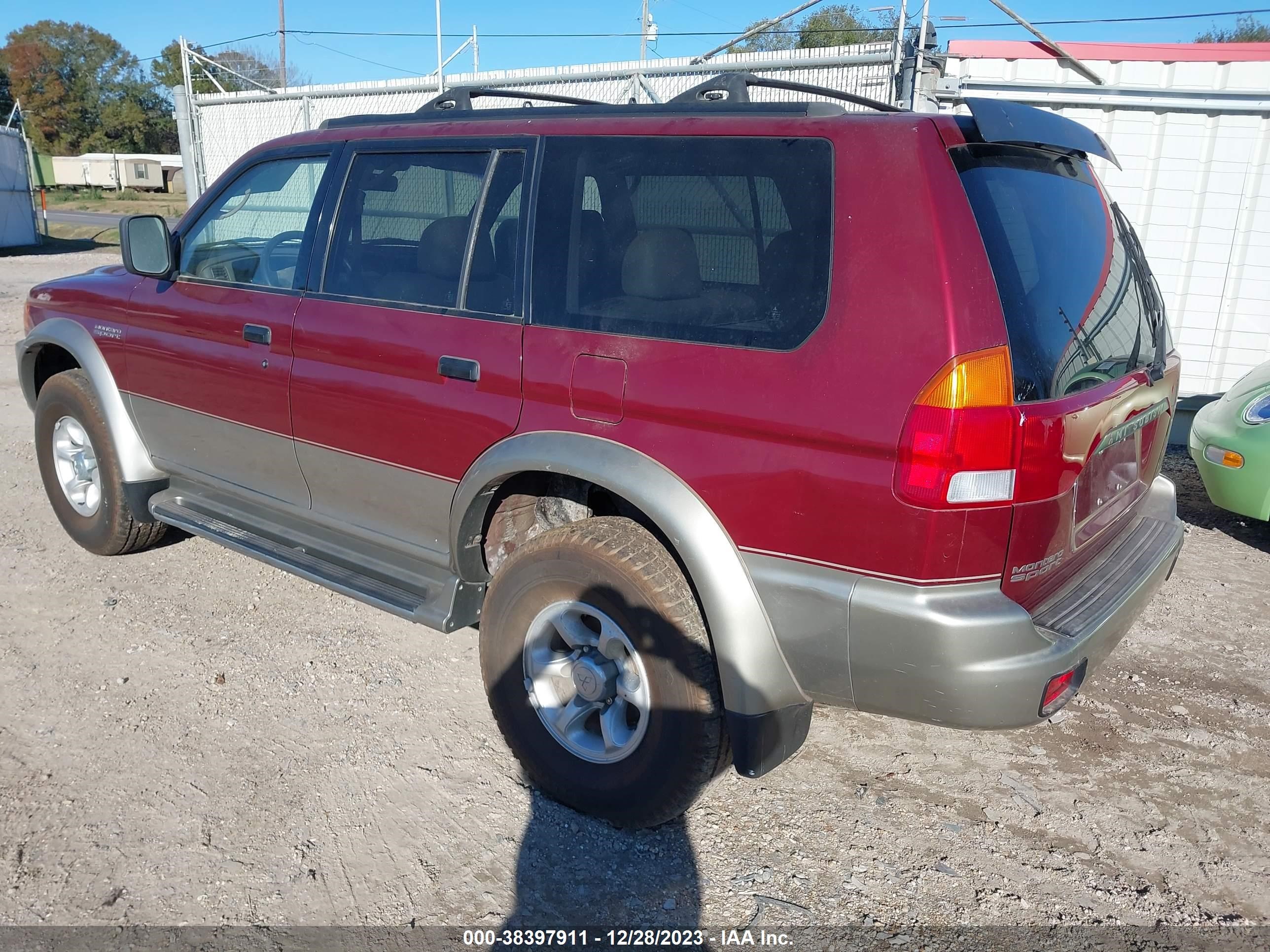 Photo 5 VIN: JA4LS41R1XP023097 - MITSUBISHI MONTERO SPORT 