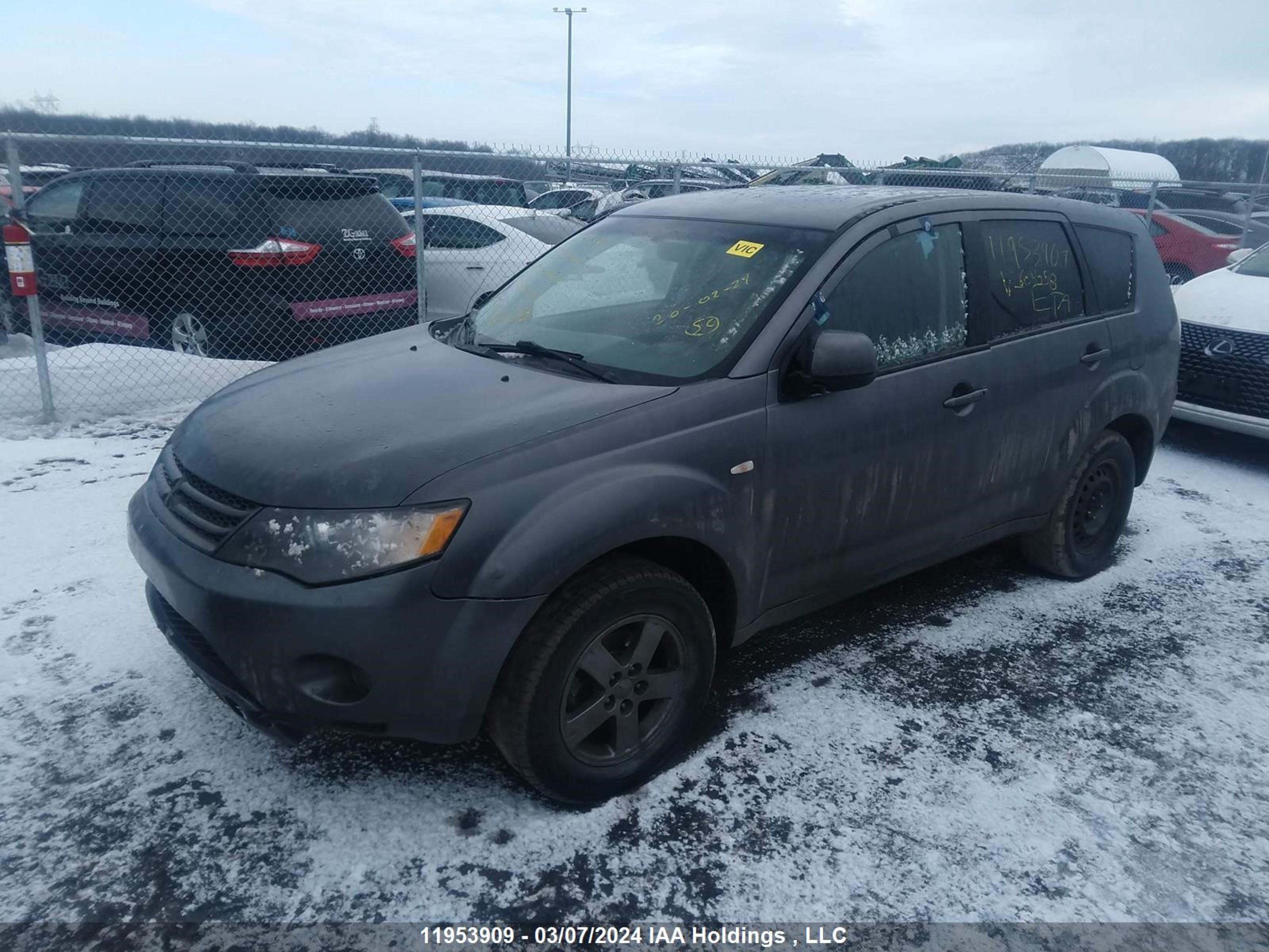 Photo 1 VIN: JA4LT21W68Z604088 - MITSUBISHI OUTLANDER 