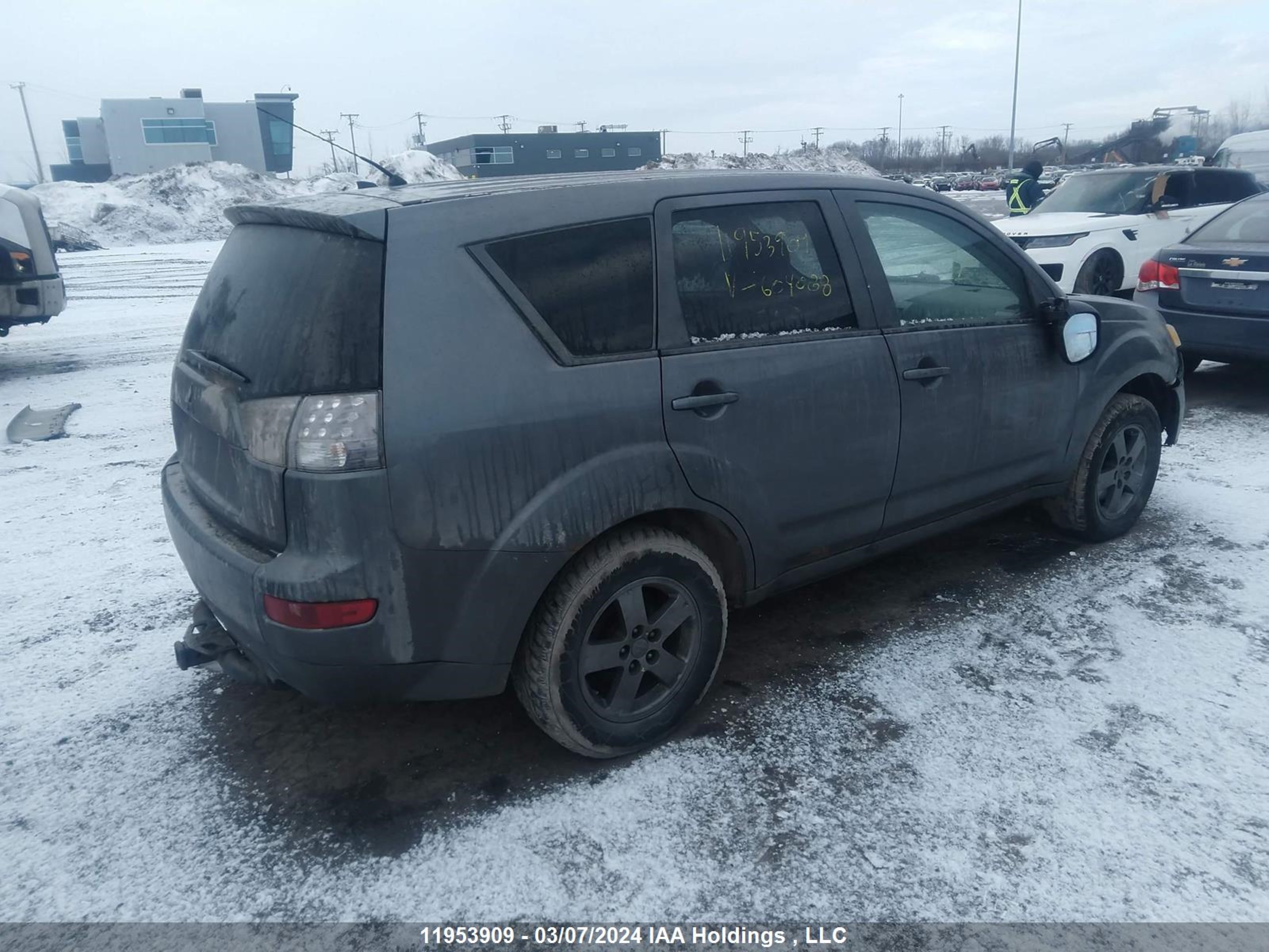 Photo 3 VIN: JA4LT21W68Z604088 - MITSUBISHI OUTLANDER 