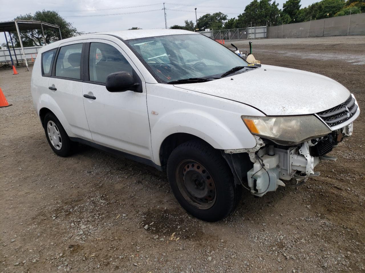 Photo 3 VIN: JA4LT21W78Z004986 - MITSUBISHI OUTLANDER 