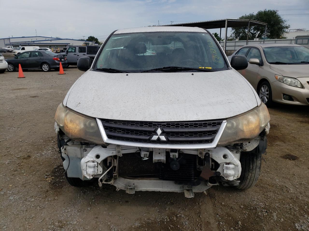 Photo 4 VIN: JA4LT21W78Z004986 - MITSUBISHI OUTLANDER 