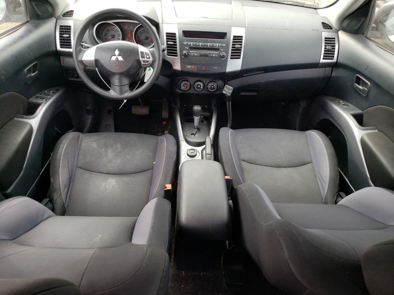 Photo 7 VIN: JA4LT21W78Z004986 - MITSUBISHI OUTLANDER 